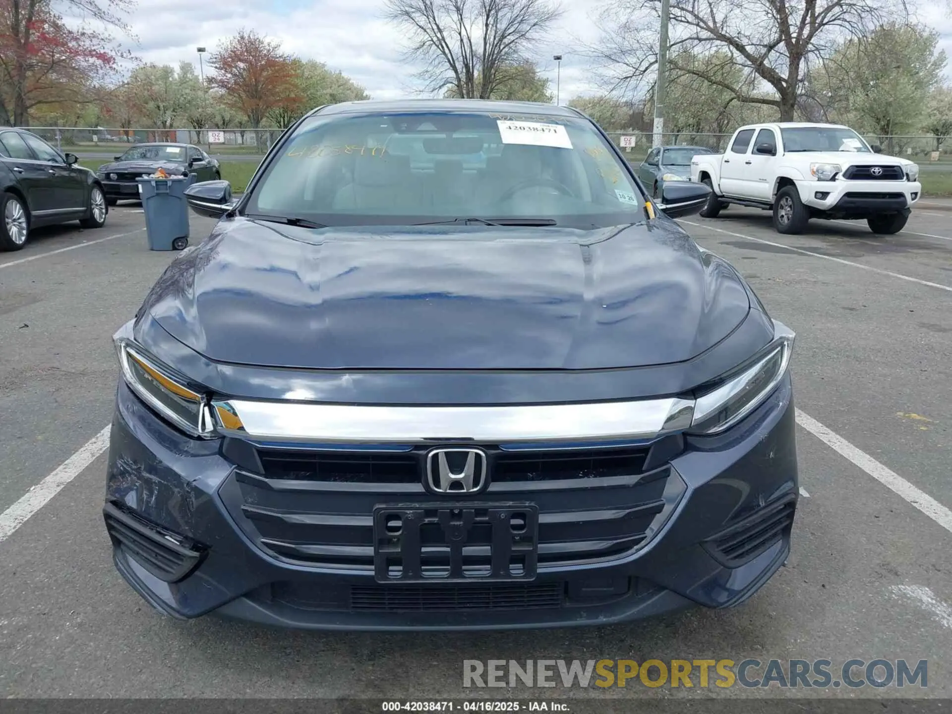 12 Photograph of a damaged car 19XZE4F90NE007552 HONDA INSIGHT 2022