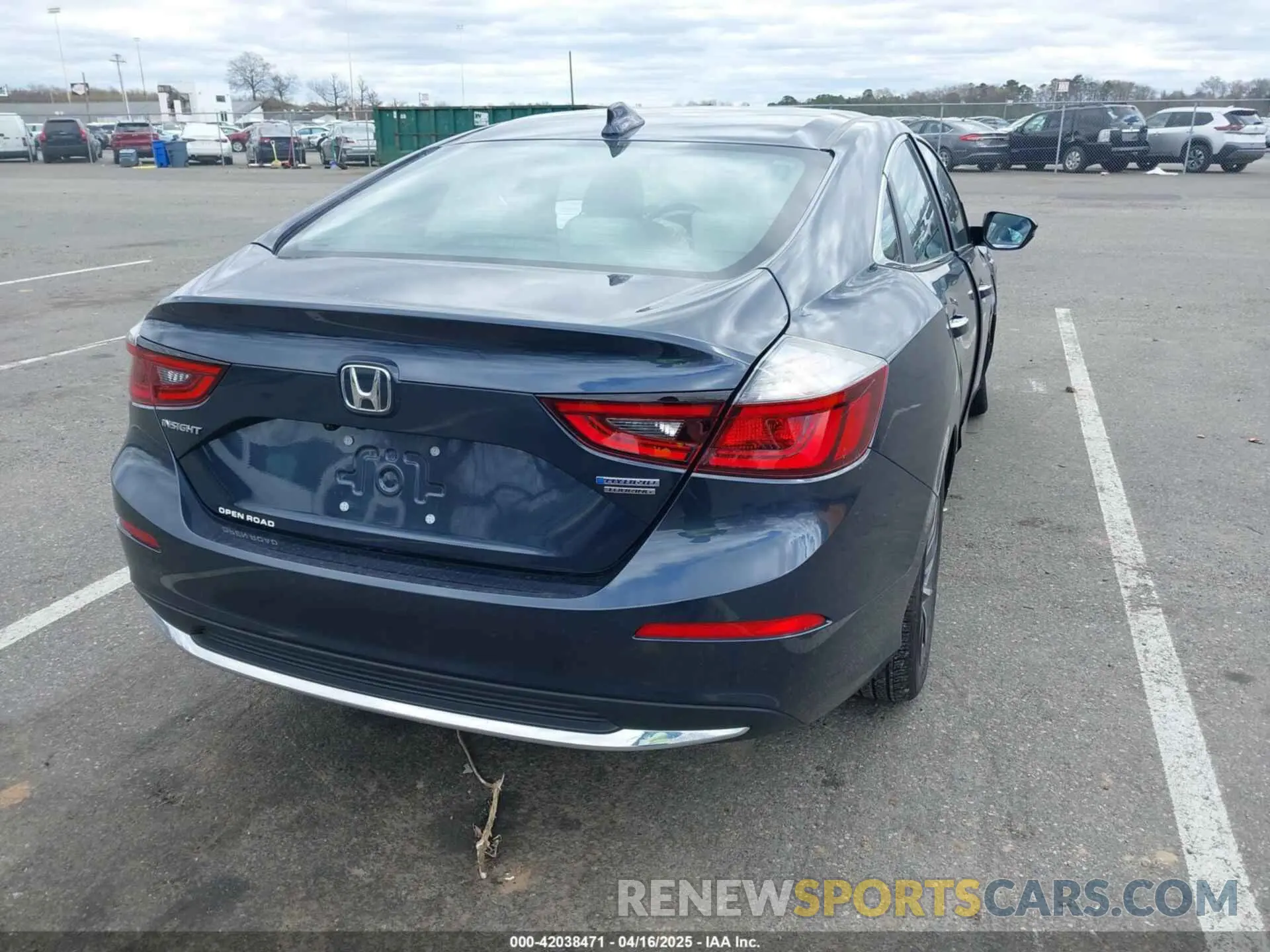 4 Photograph of a damaged car 19XZE4F90NE007552 HONDA INSIGHT 2022