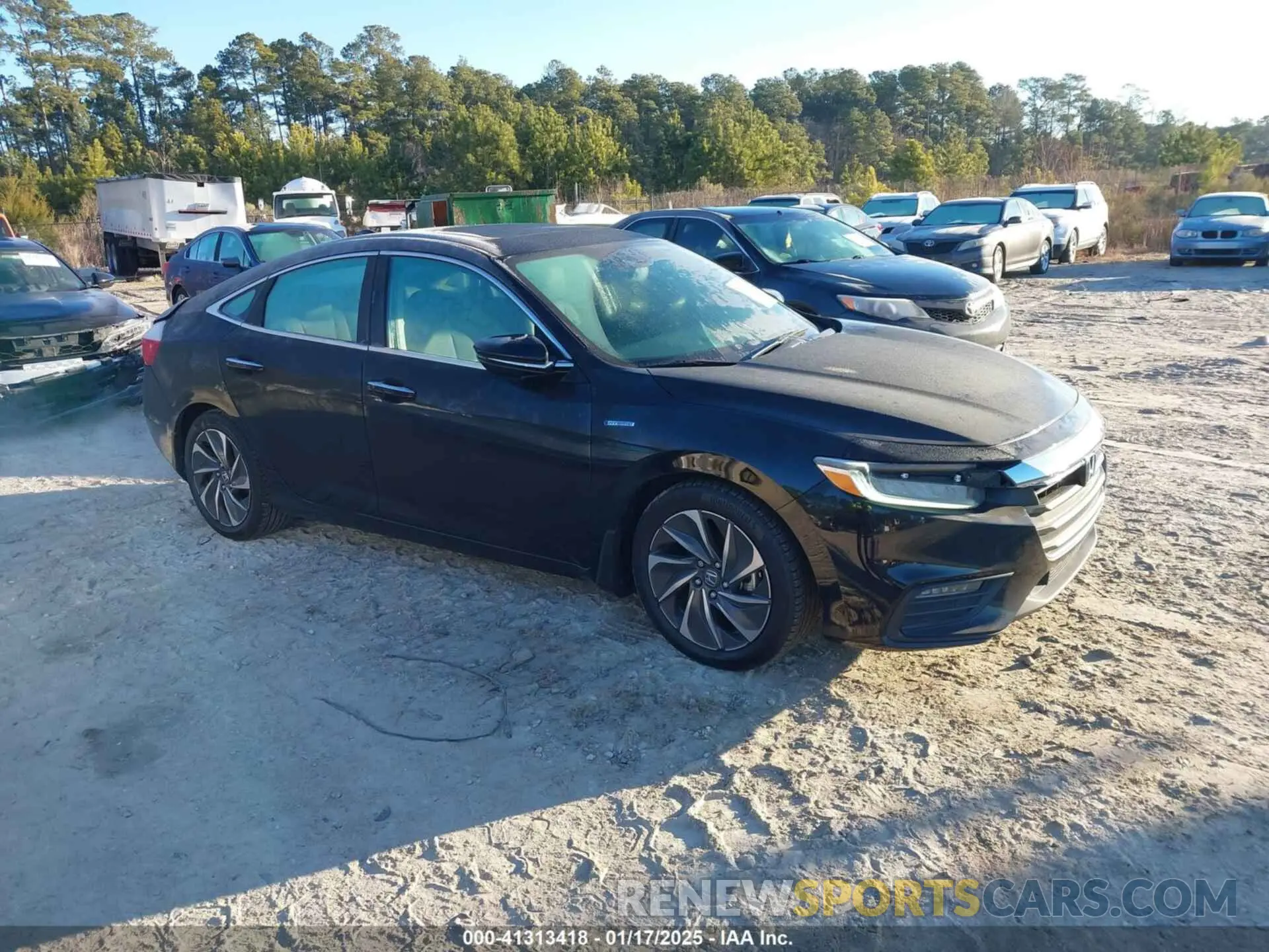 1 Photograph of a damaged car 19XZE4F90NE008894 HONDA INSIGHT 2022