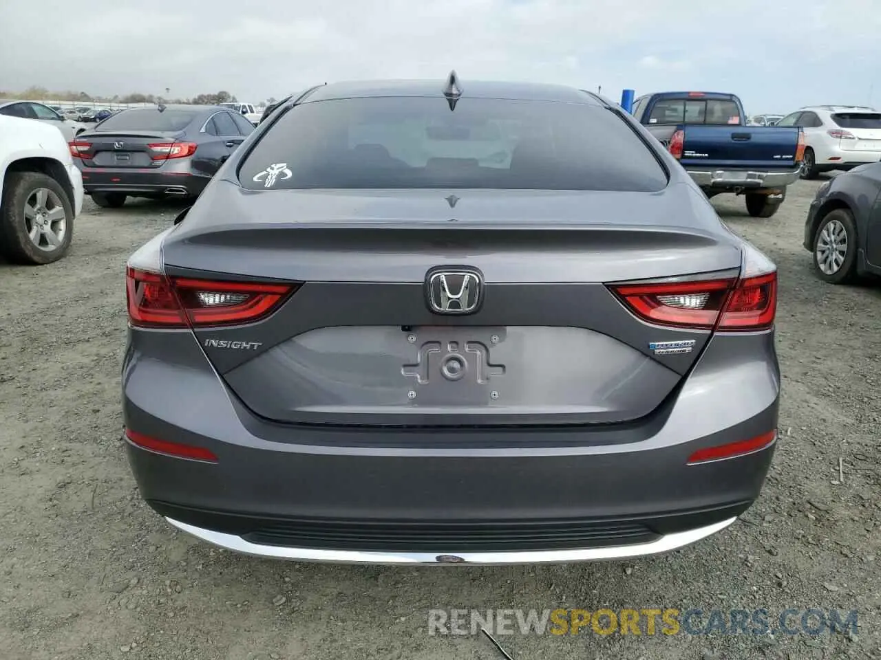 6 Photograph of a damaged car 19XZE4F91NE013697 HONDA INSIGHT 2022