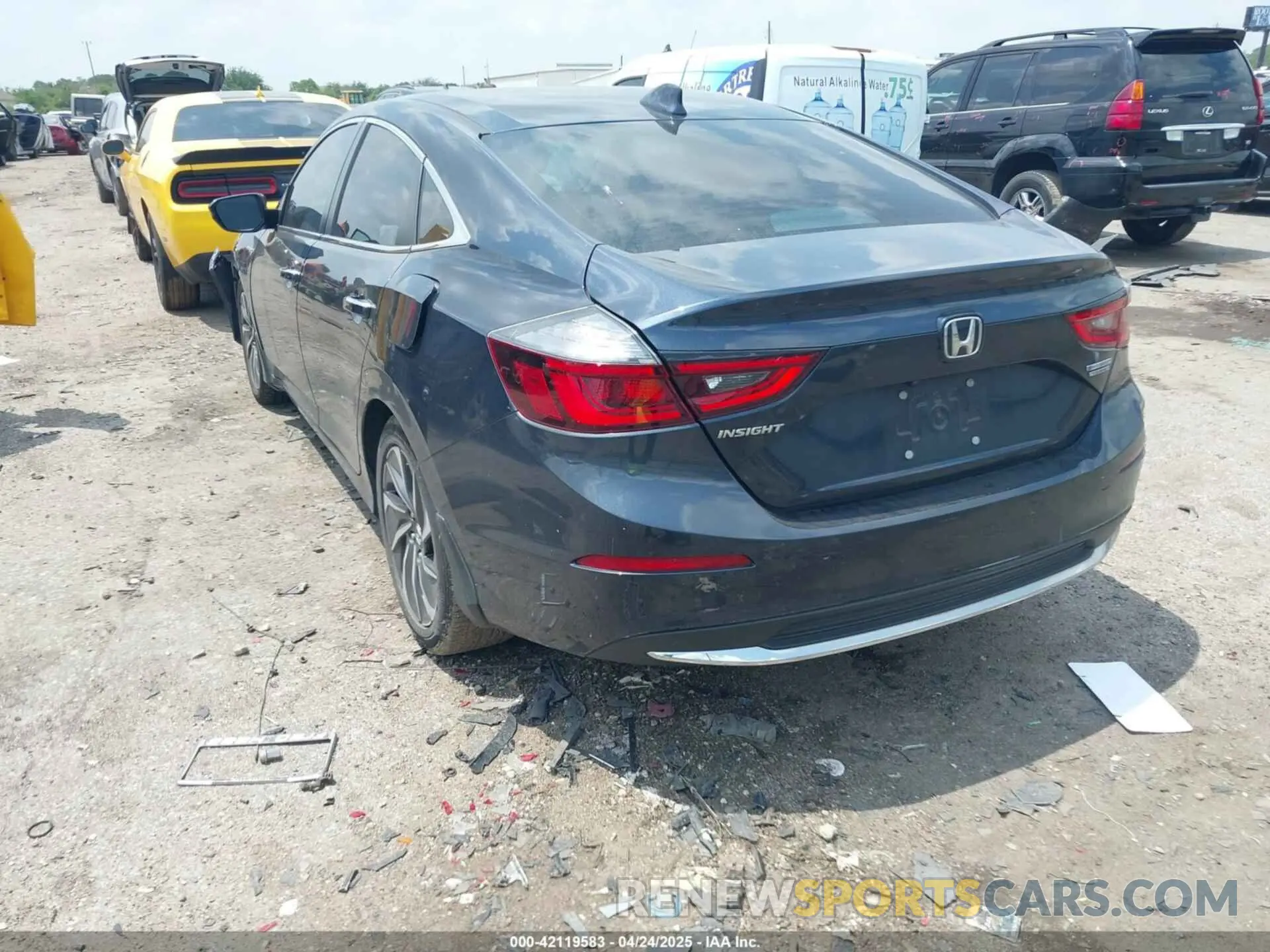 3 Photograph of a damaged car 19XZE4F92NE006127 HONDA INSIGHT 2022