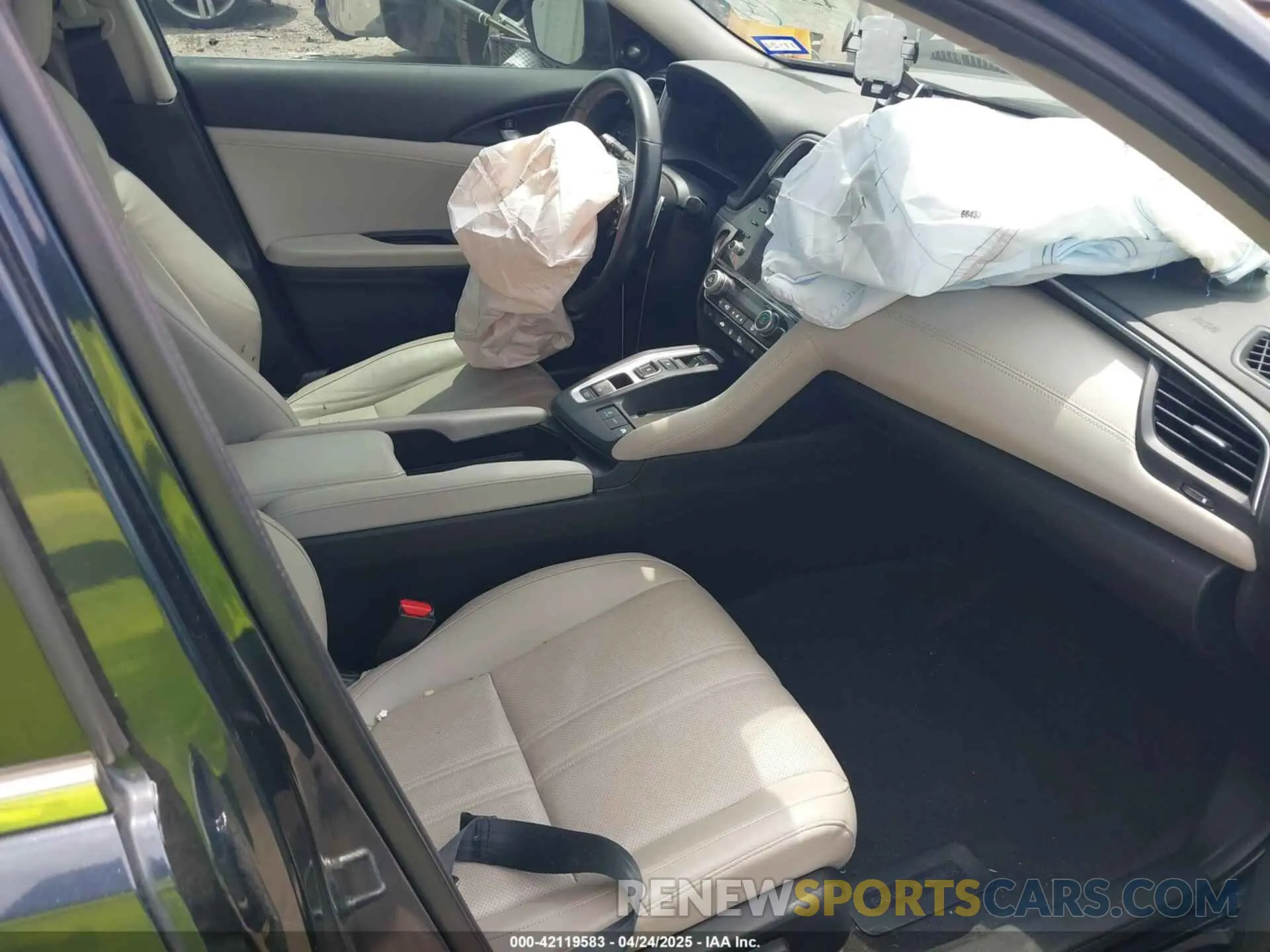 5 Photograph of a damaged car 19XZE4F92NE006127 HONDA INSIGHT 2022