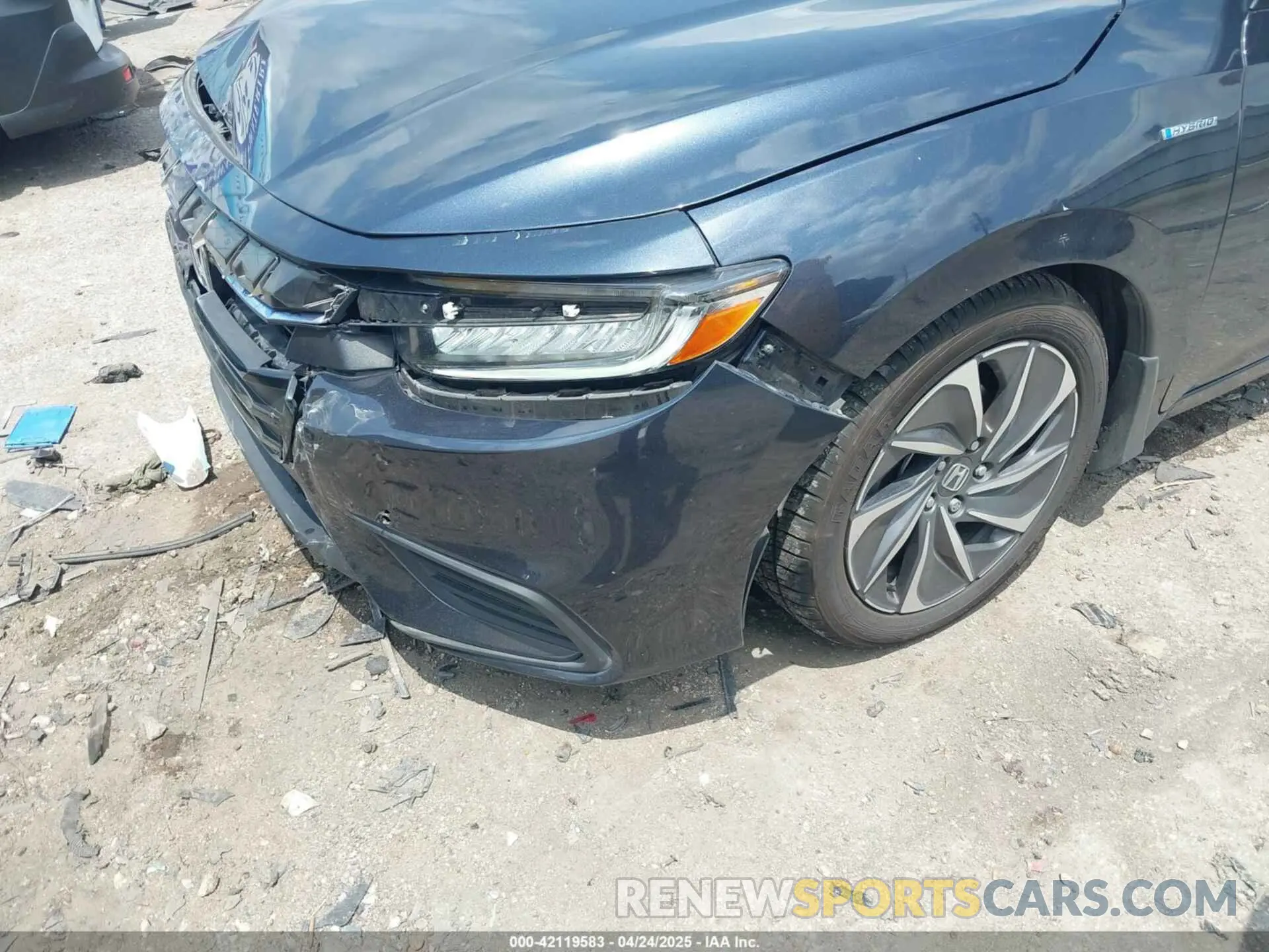 6 Photograph of a damaged car 19XZE4F92NE006127 HONDA INSIGHT 2022