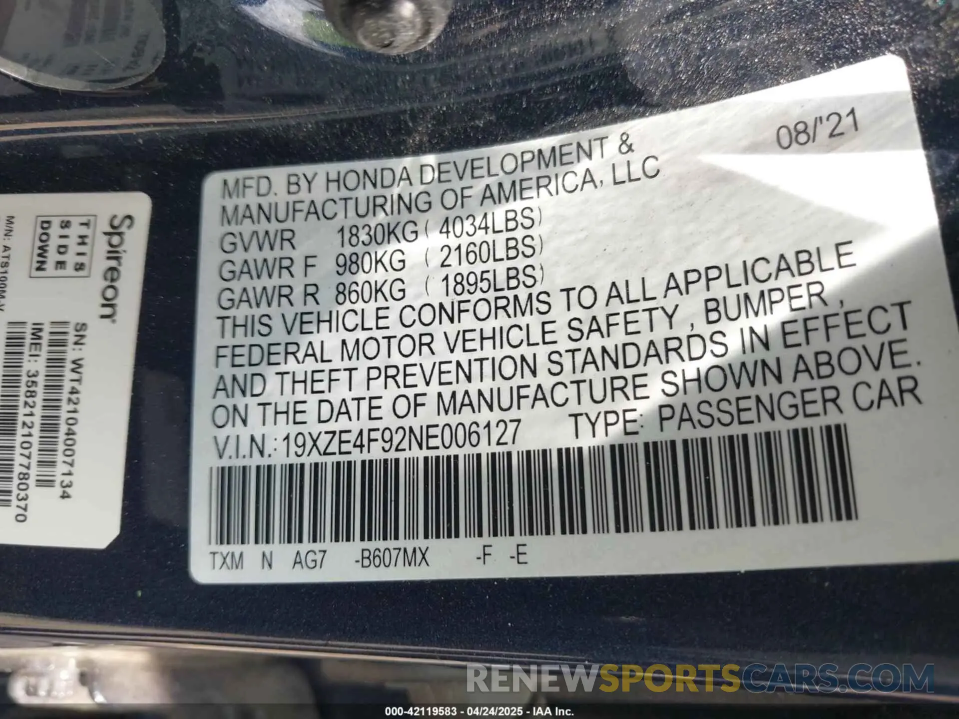 9 Photograph of a damaged car 19XZE4F92NE006127 HONDA INSIGHT 2022