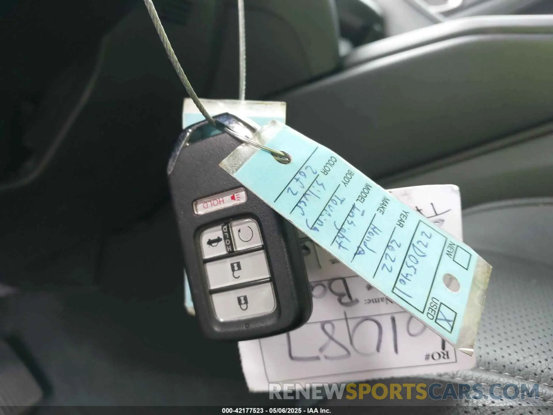 11 Photograph of a damaged car 19XZE4F94NE005917 HONDA INSIGHT 2022