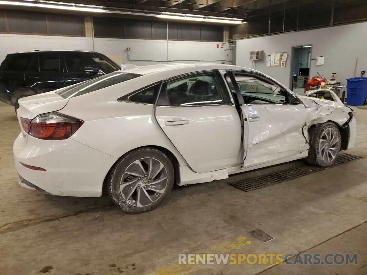 3 Photograph of a damaged car 19XZE4F97NE005510 HONDA INSIGHT 2022