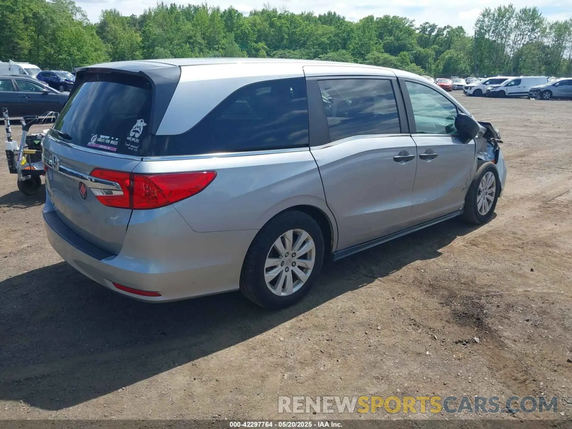4 Photograph of a damaged car 5FNRL6H25KB022751 HONDA ODYSSEY 2019