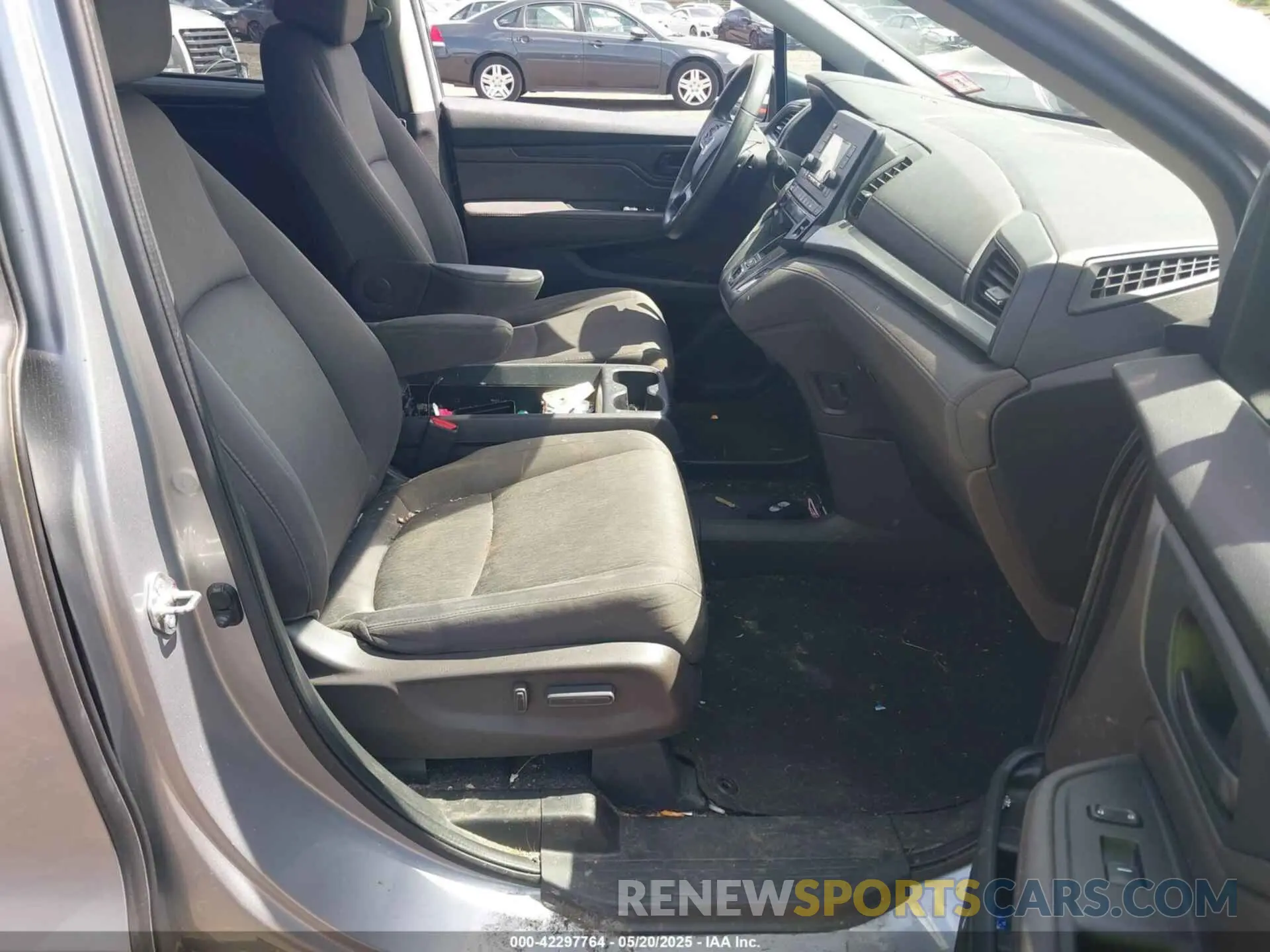 5 Photograph of a damaged car 5FNRL6H25KB022751 HONDA ODYSSEY 2019