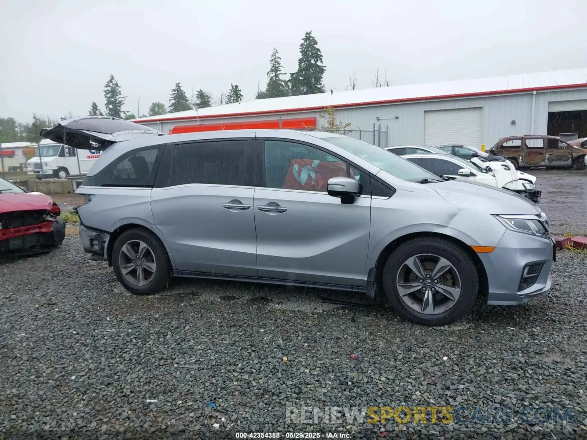 14 Photograph of a damaged car 5FNRL6H46KB504498 HONDA ODYSSEY 2019