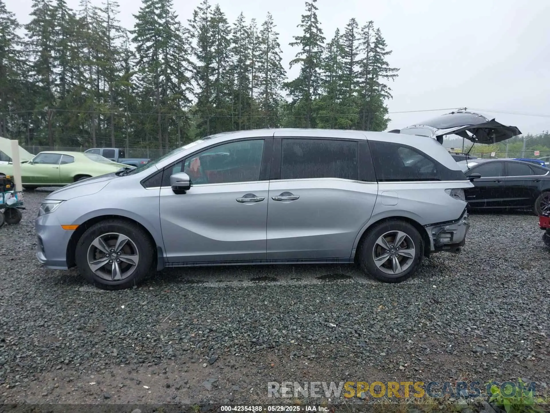 15 Photograph of a damaged car 5FNRL6H46KB504498 HONDA ODYSSEY 2019