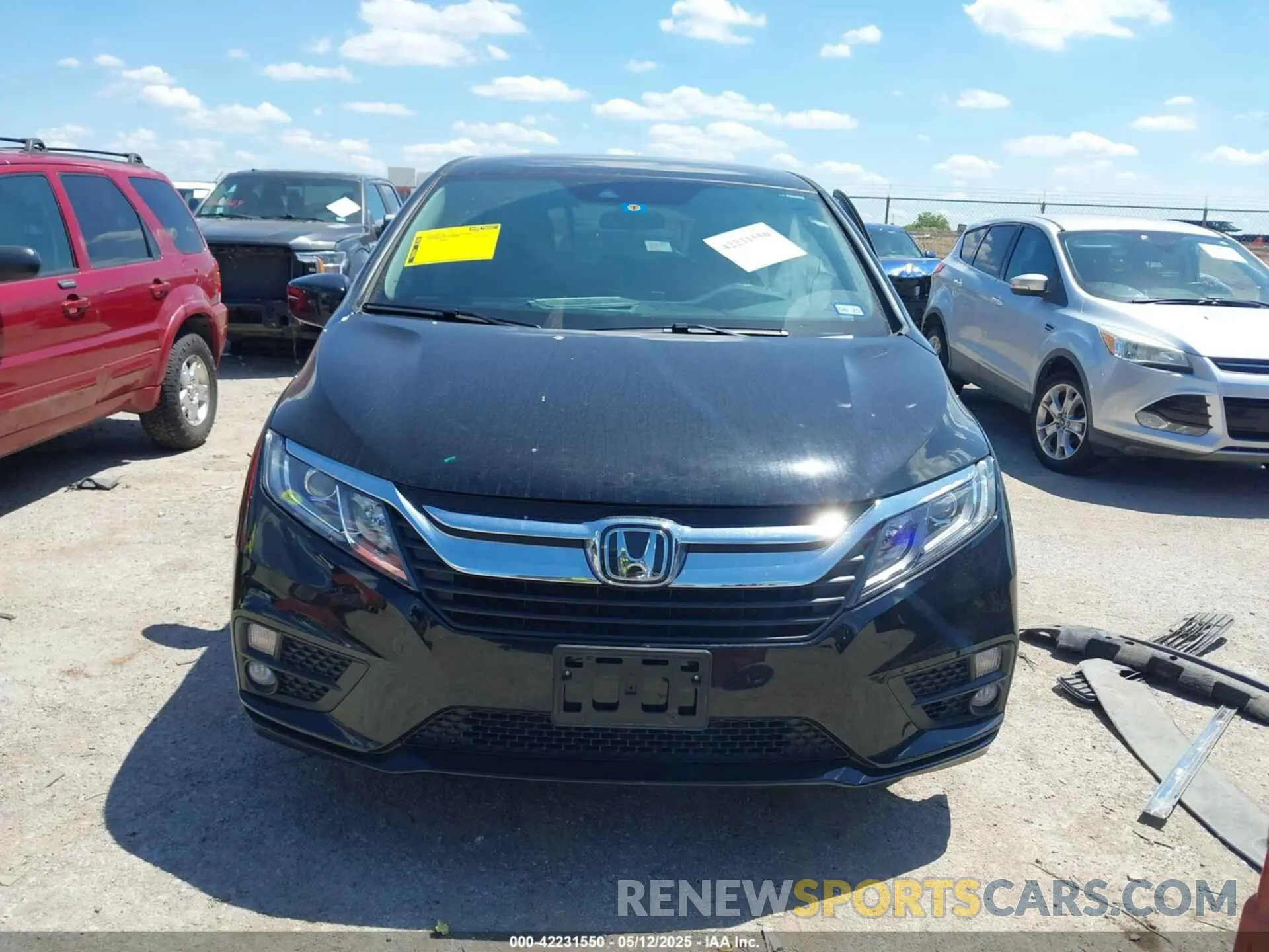12 Photograph of a damaged car 5FNRL6H50KB092829 HONDA ODYSSEY 2019
