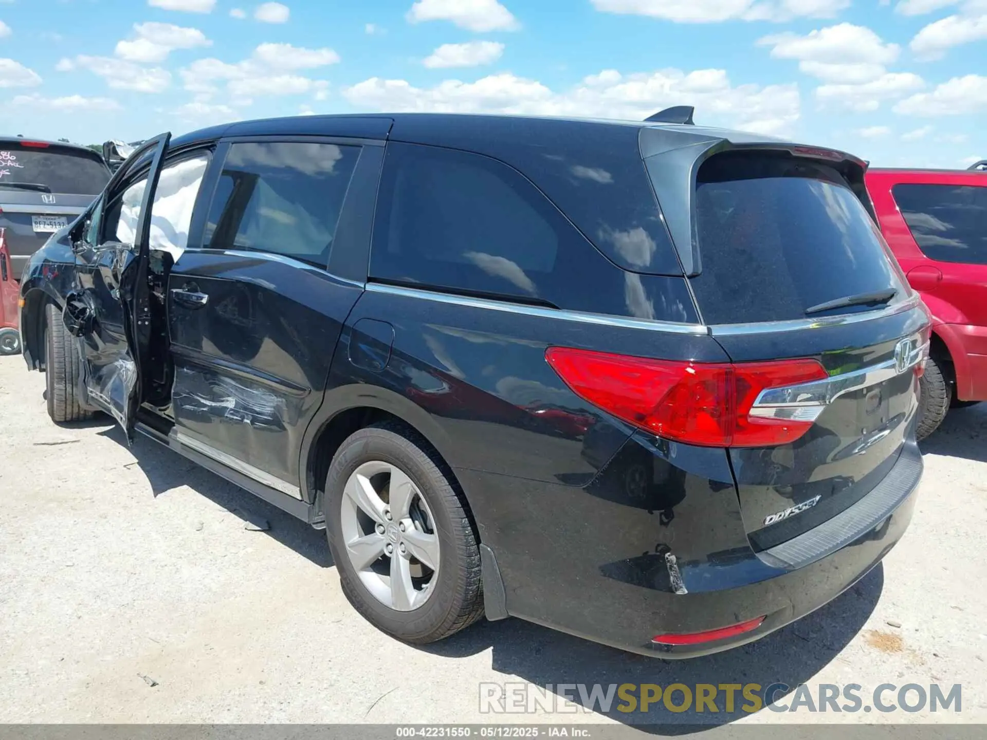 3 Photograph of a damaged car 5FNRL6H50KB092829 HONDA ODYSSEY 2019
