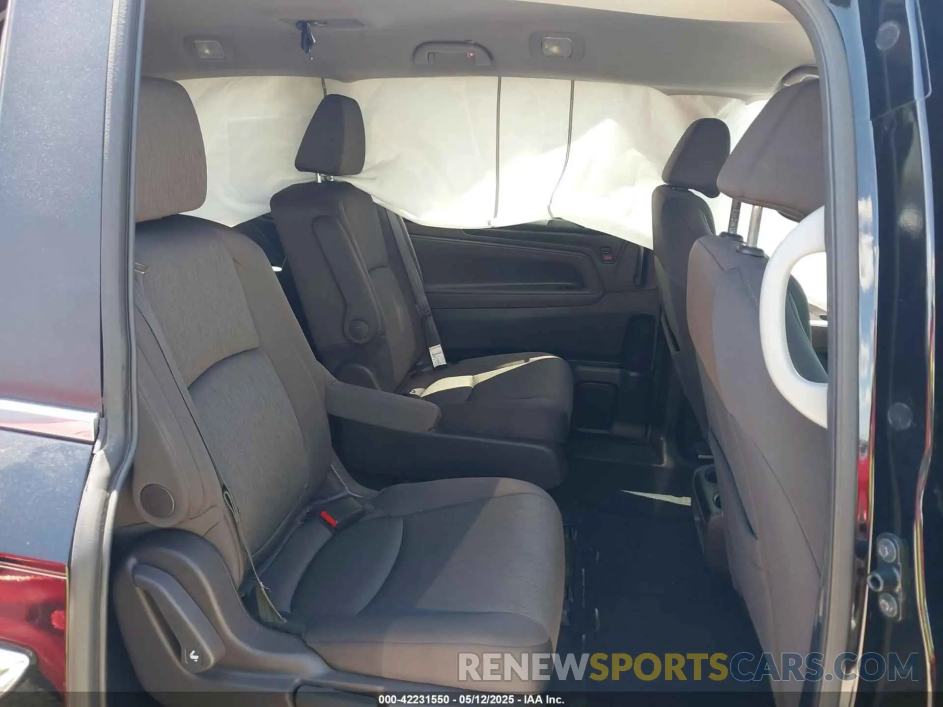 8 Photograph of a damaged car 5FNRL6H50KB092829 HONDA ODYSSEY 2019