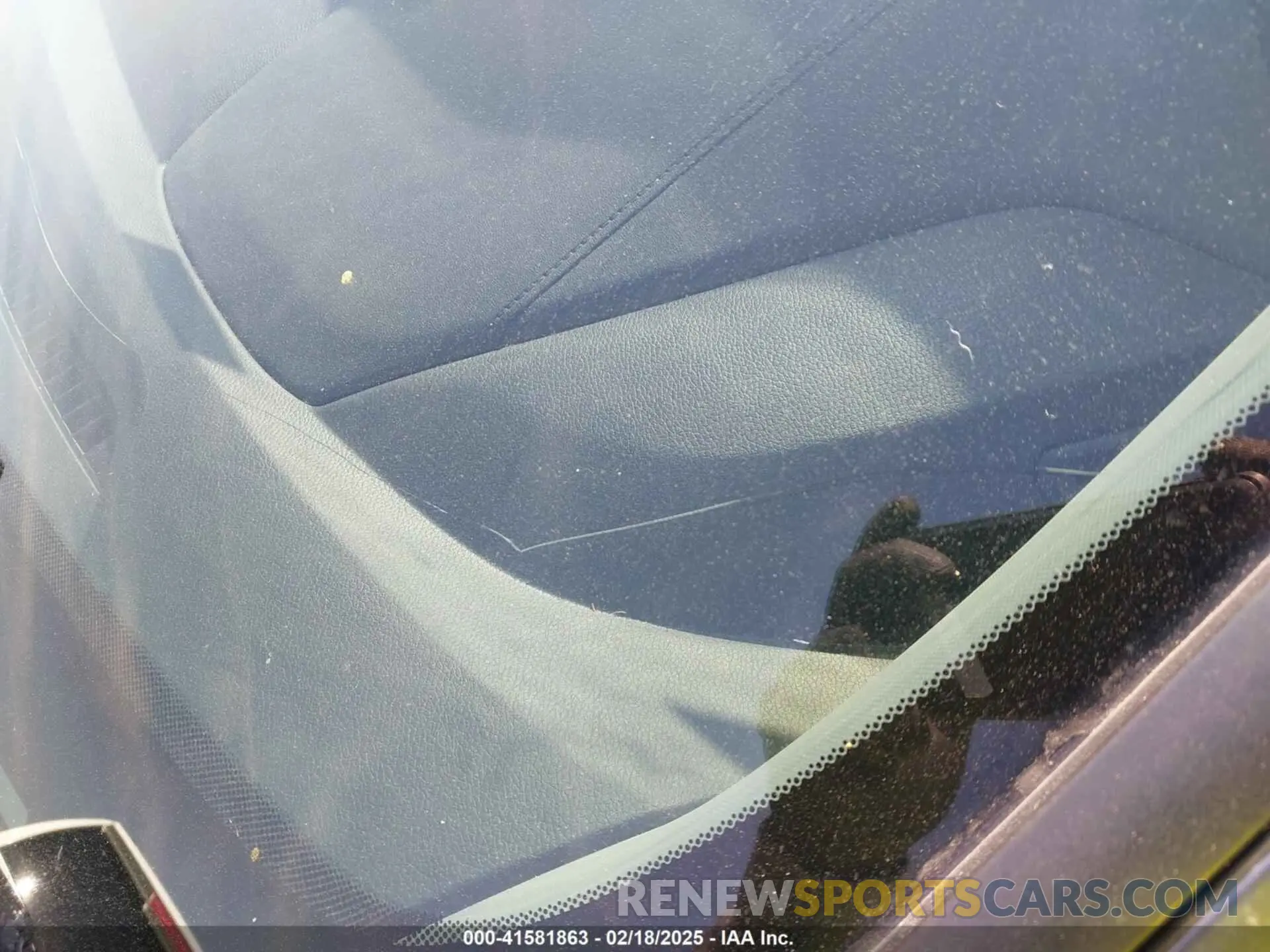 18 Photograph of a damaged car 5FNRL6H51KB127099 HONDA ODYSSEY 2019