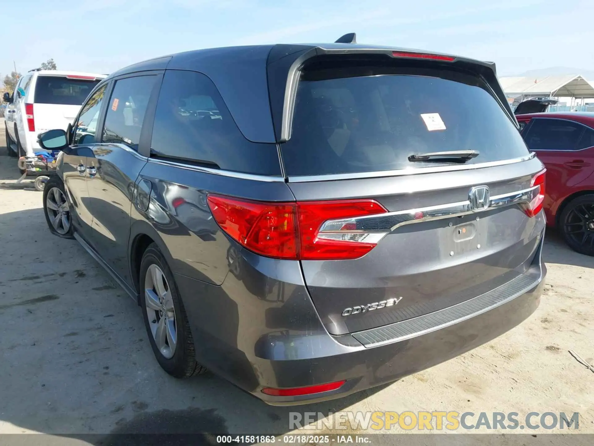 3 Photograph of a damaged car 5FNRL6H51KB127099 HONDA ODYSSEY 2019