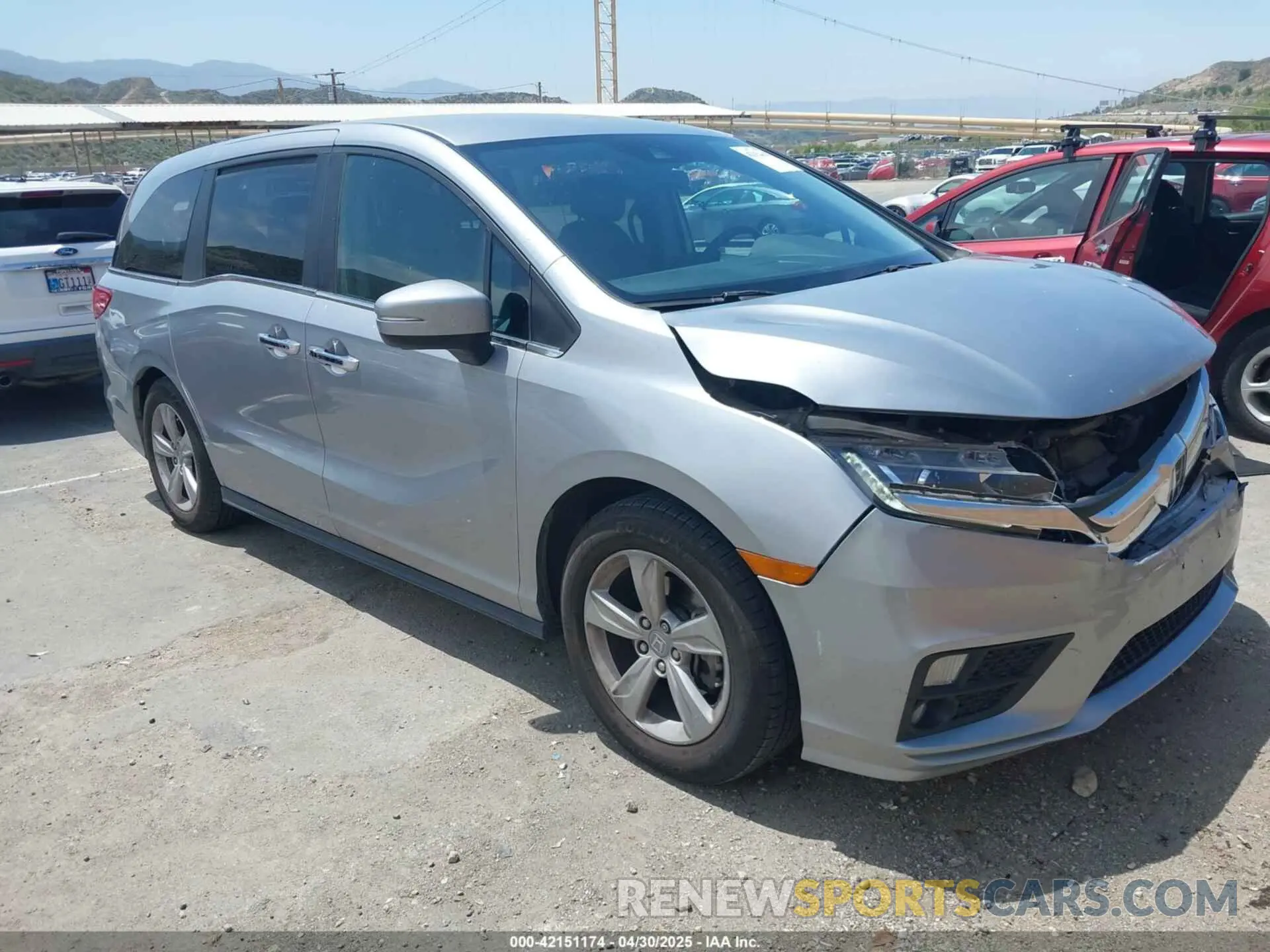 1 Photograph of a damaged car 5FNRL6H51KB138393 HONDA ODYSSEY 2019