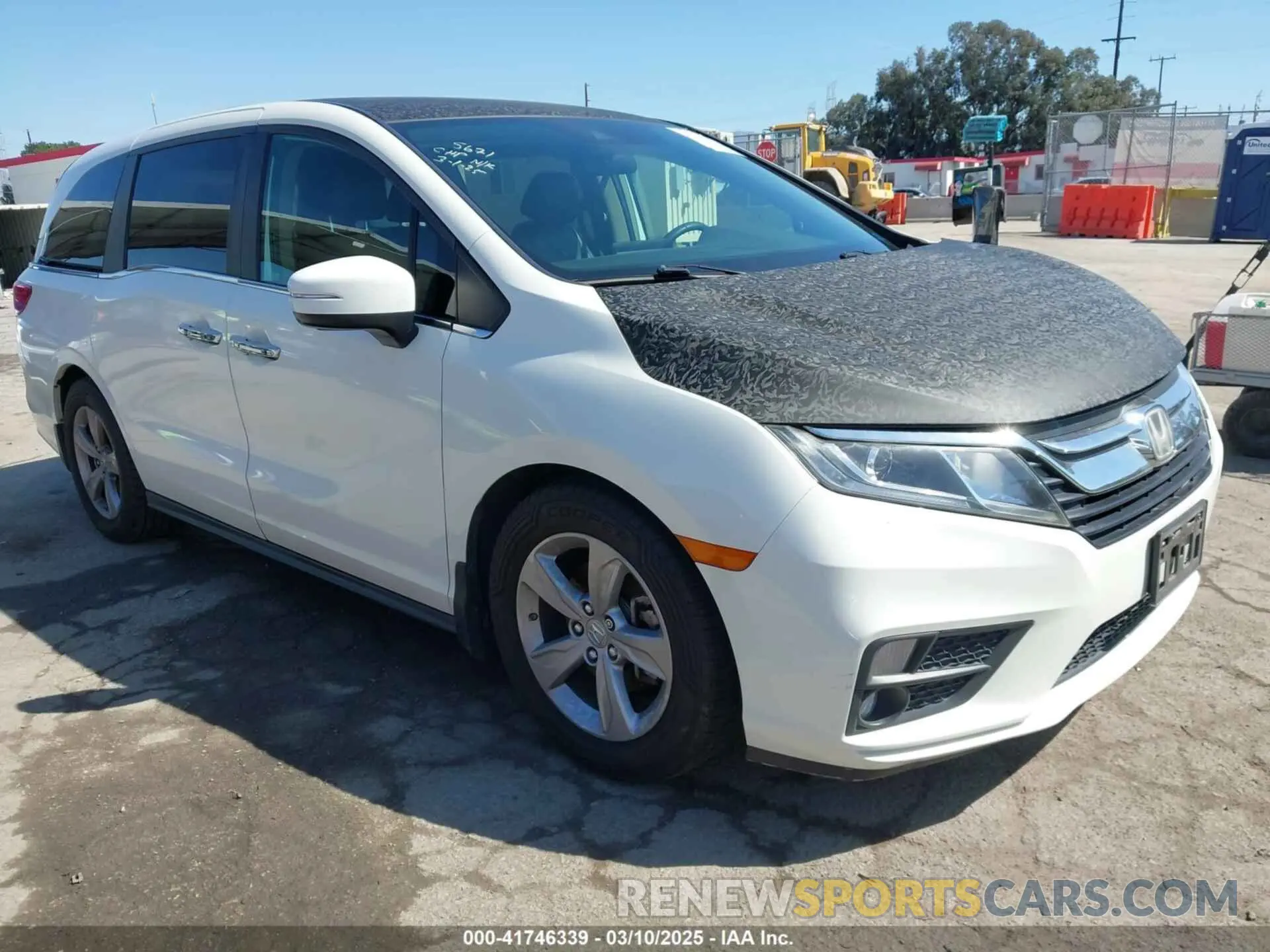 1 Photograph of a damaged car 5FNRL6H52KB087762 HONDA ODYSSEY 2019