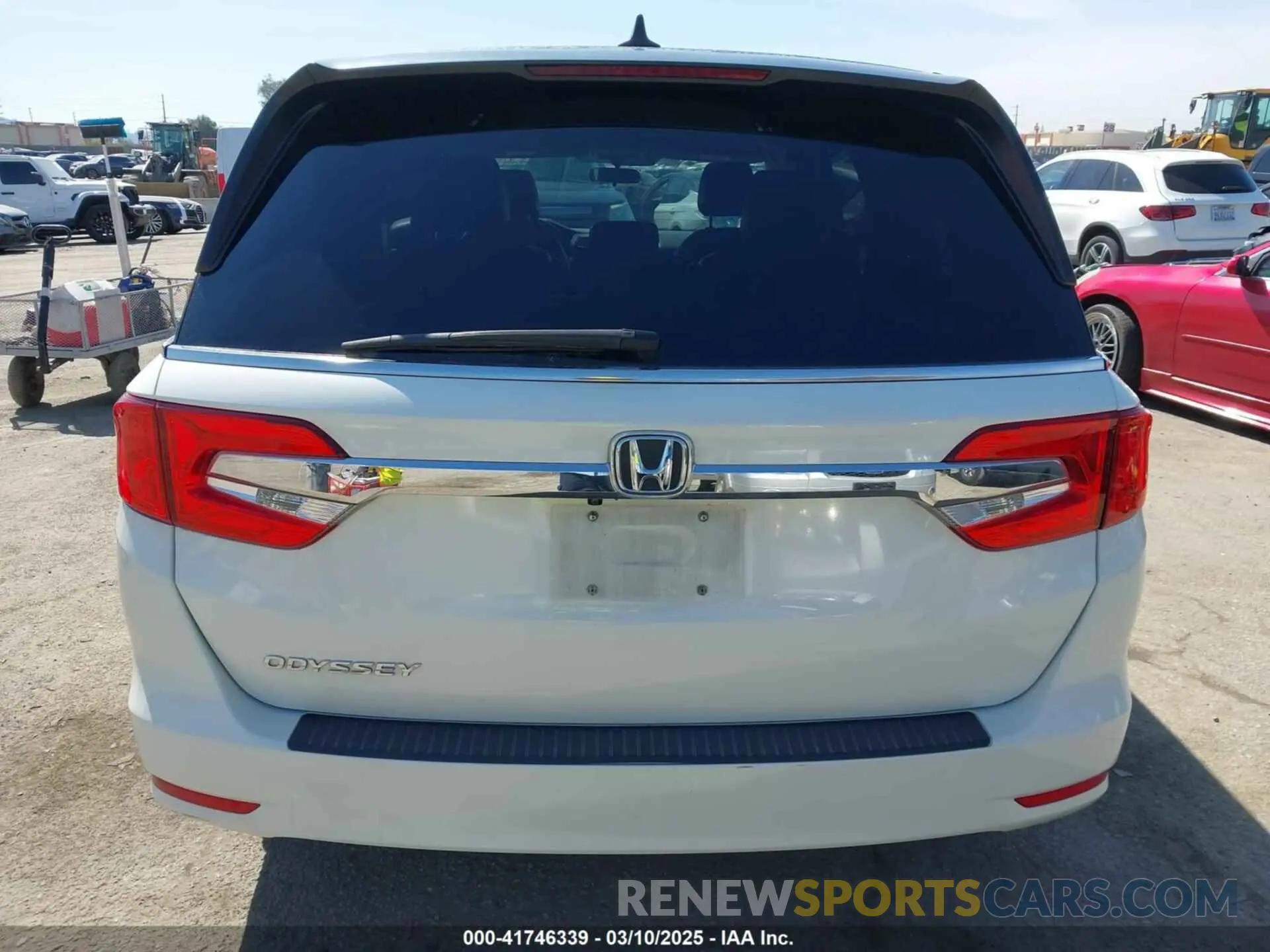 16 Photograph of a damaged car 5FNRL6H52KB087762 HONDA ODYSSEY 2019