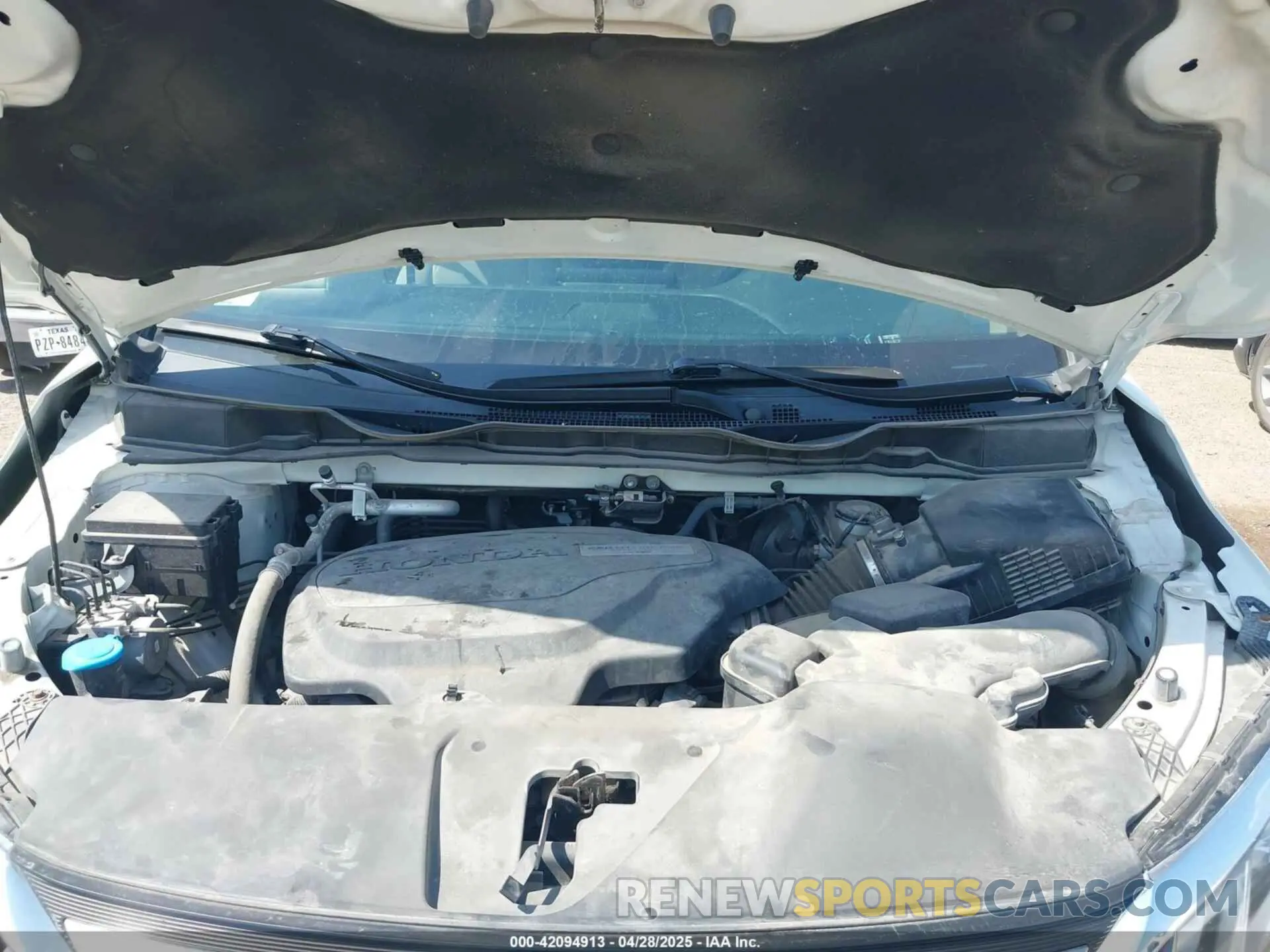 10 Photograph of a damaged car 5FNRL6H52KB121294 HONDA ODYSSEY 2019
