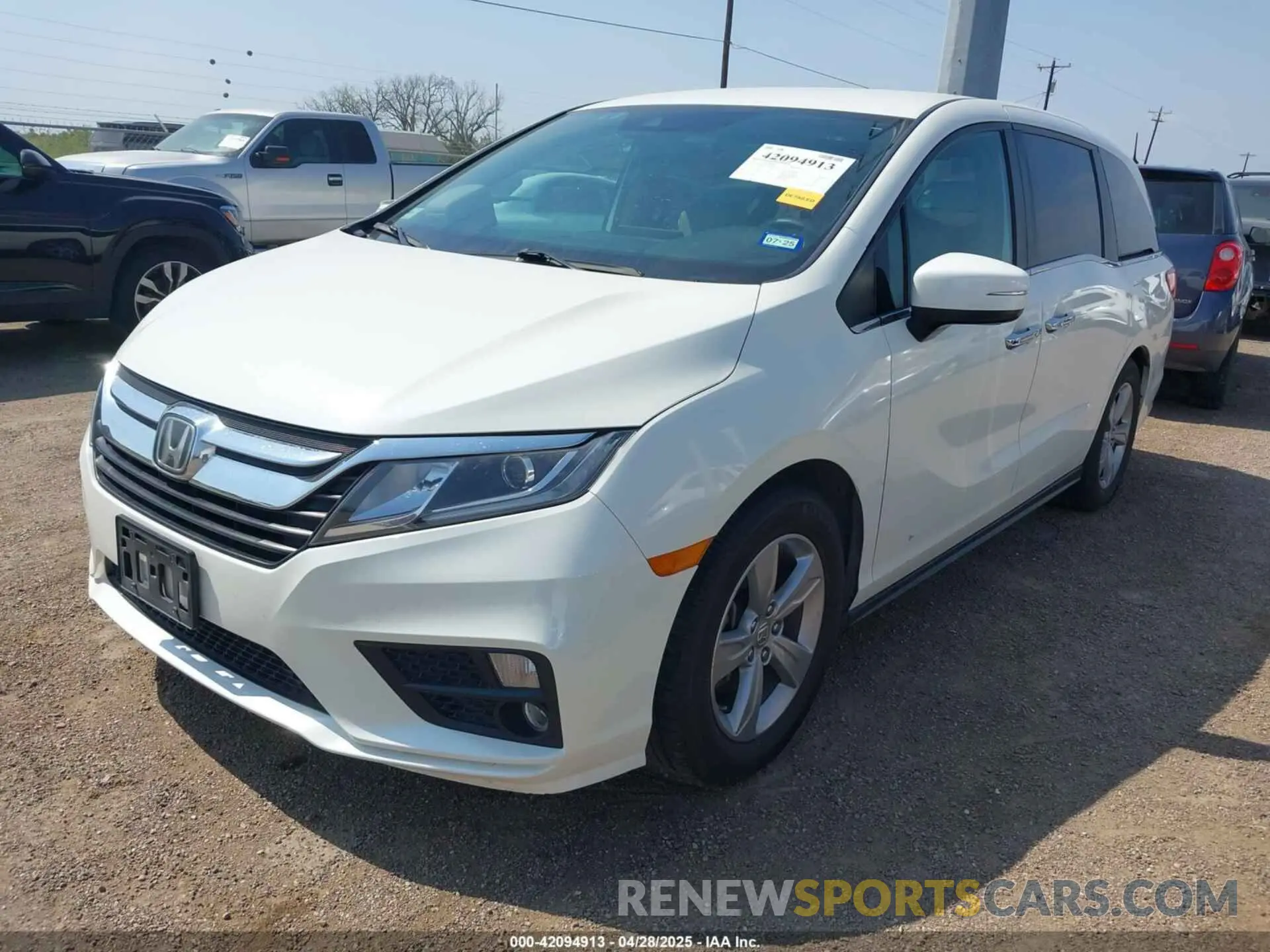 2 Photograph of a damaged car 5FNRL6H52KB121294 HONDA ODYSSEY 2019