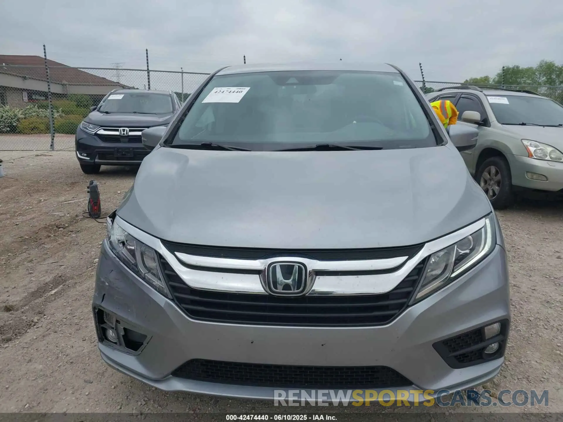 12 Photograph of a damaged car 5FNRL6H53KB129212 HONDA ODYSSEY 2019