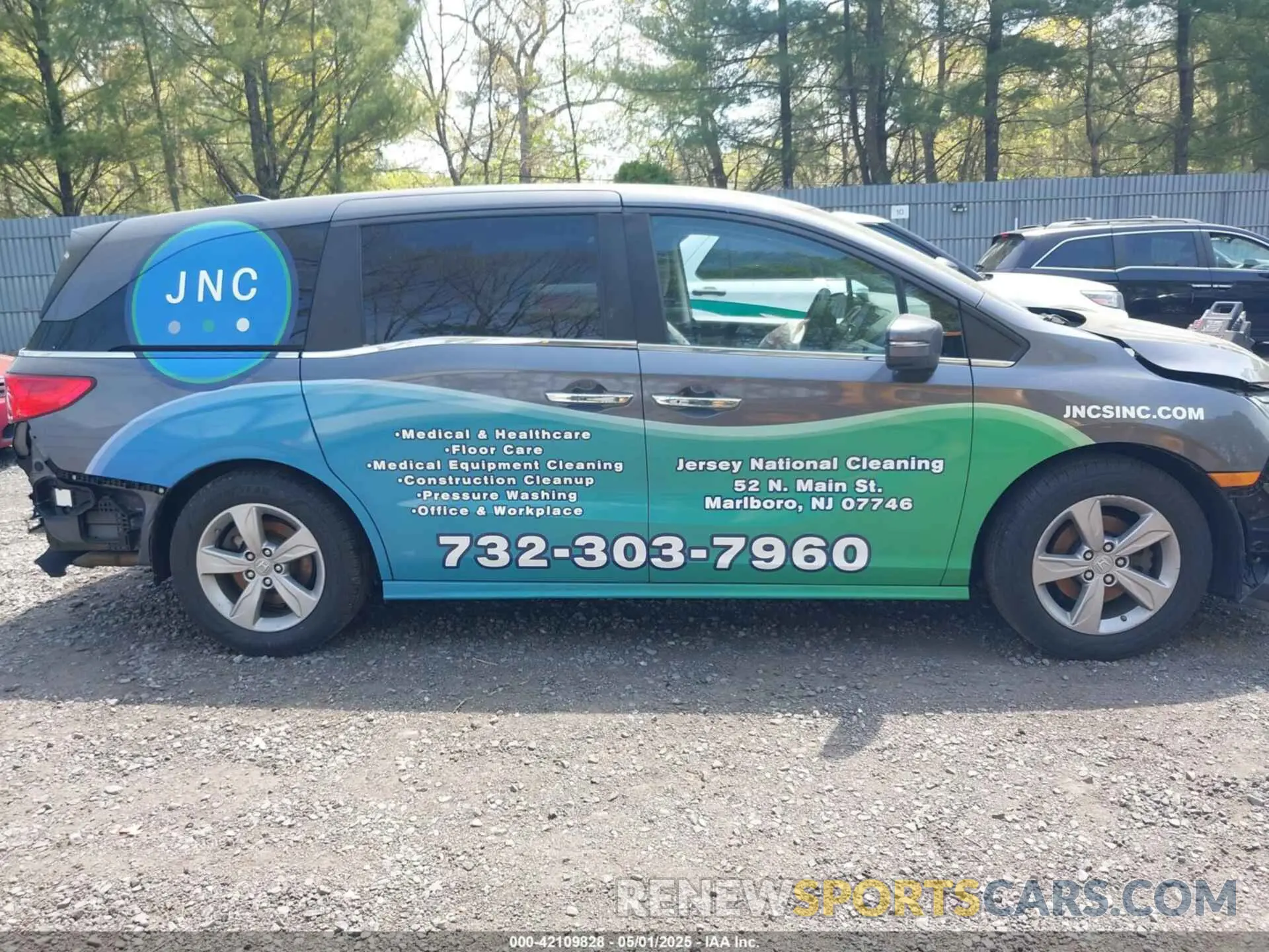13 Photograph of a damaged car 5FNRL6H53KB137441 HONDA ODYSSEY 2019