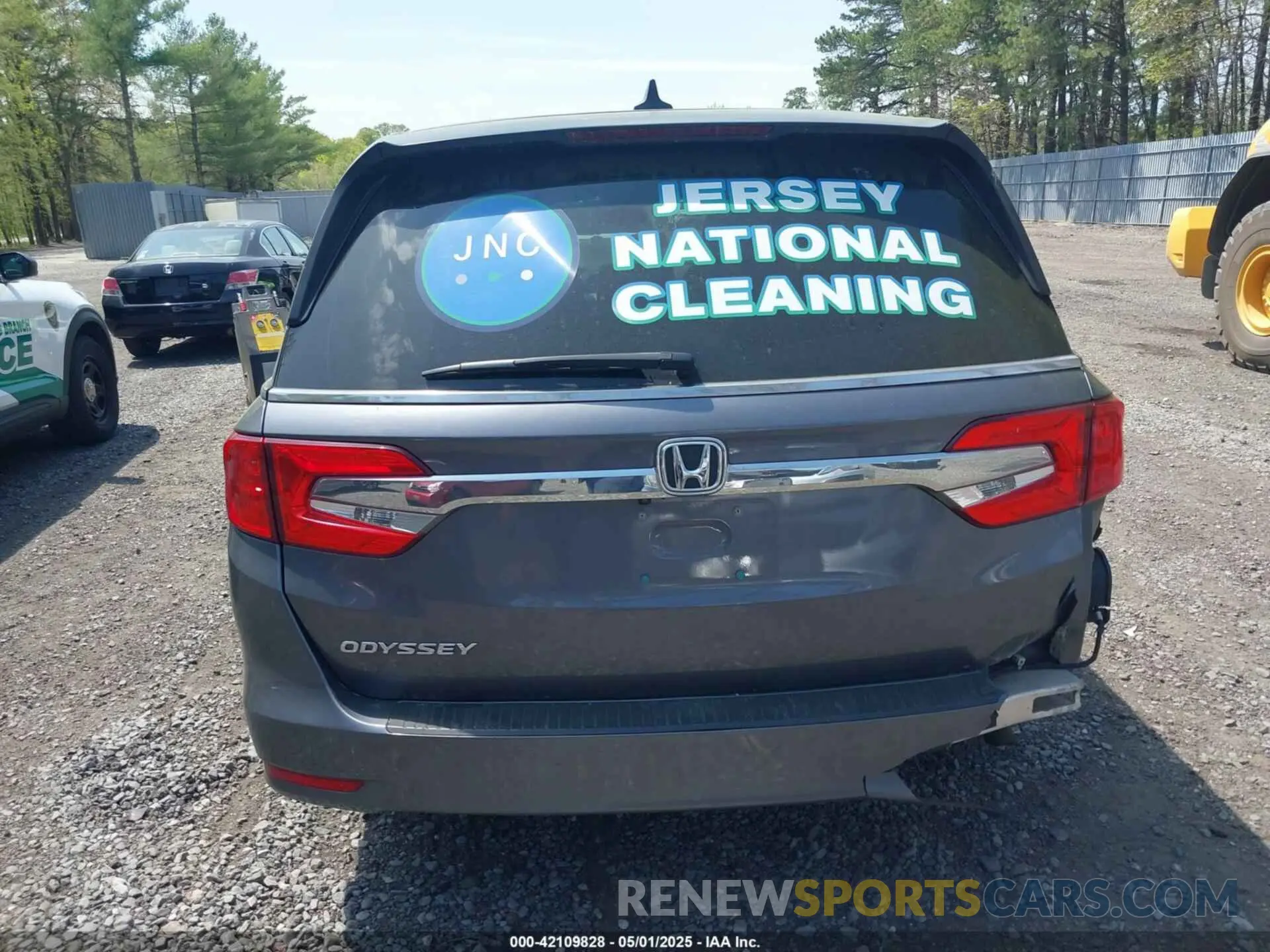 16 Photograph of a damaged car 5FNRL6H53KB137441 HONDA ODYSSEY 2019