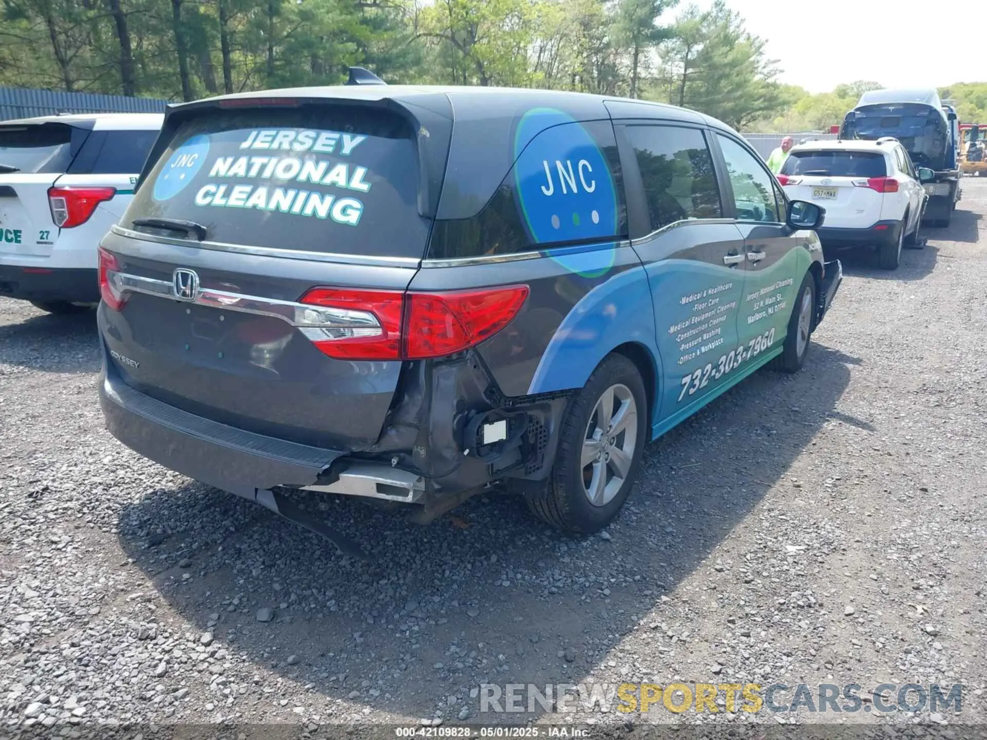 4 Photograph of a damaged car 5FNRL6H53KB137441 HONDA ODYSSEY 2019