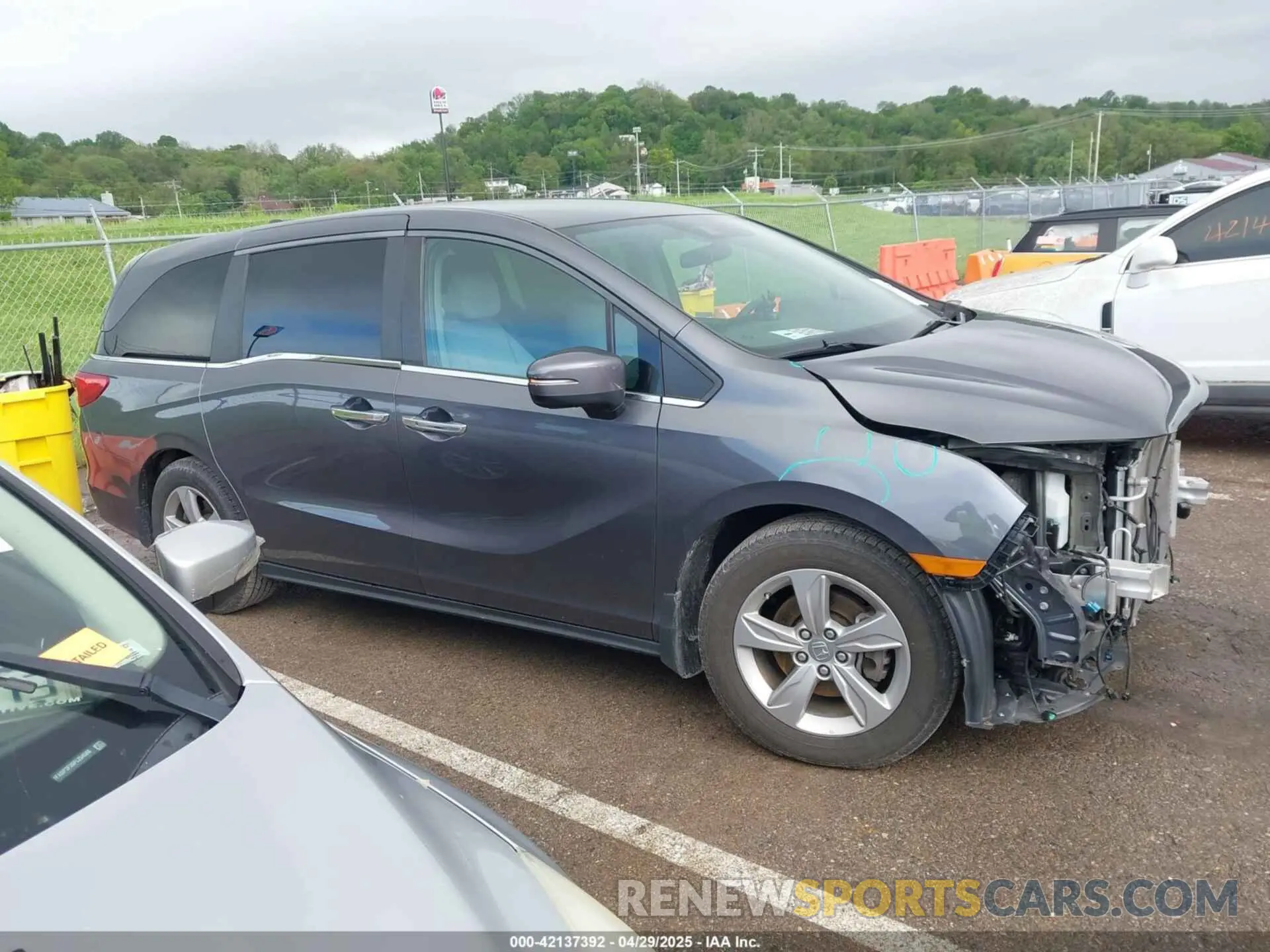 14 Photograph of a damaged car 5FNRL6H54KB096866 HONDA ODYSSEY 2019