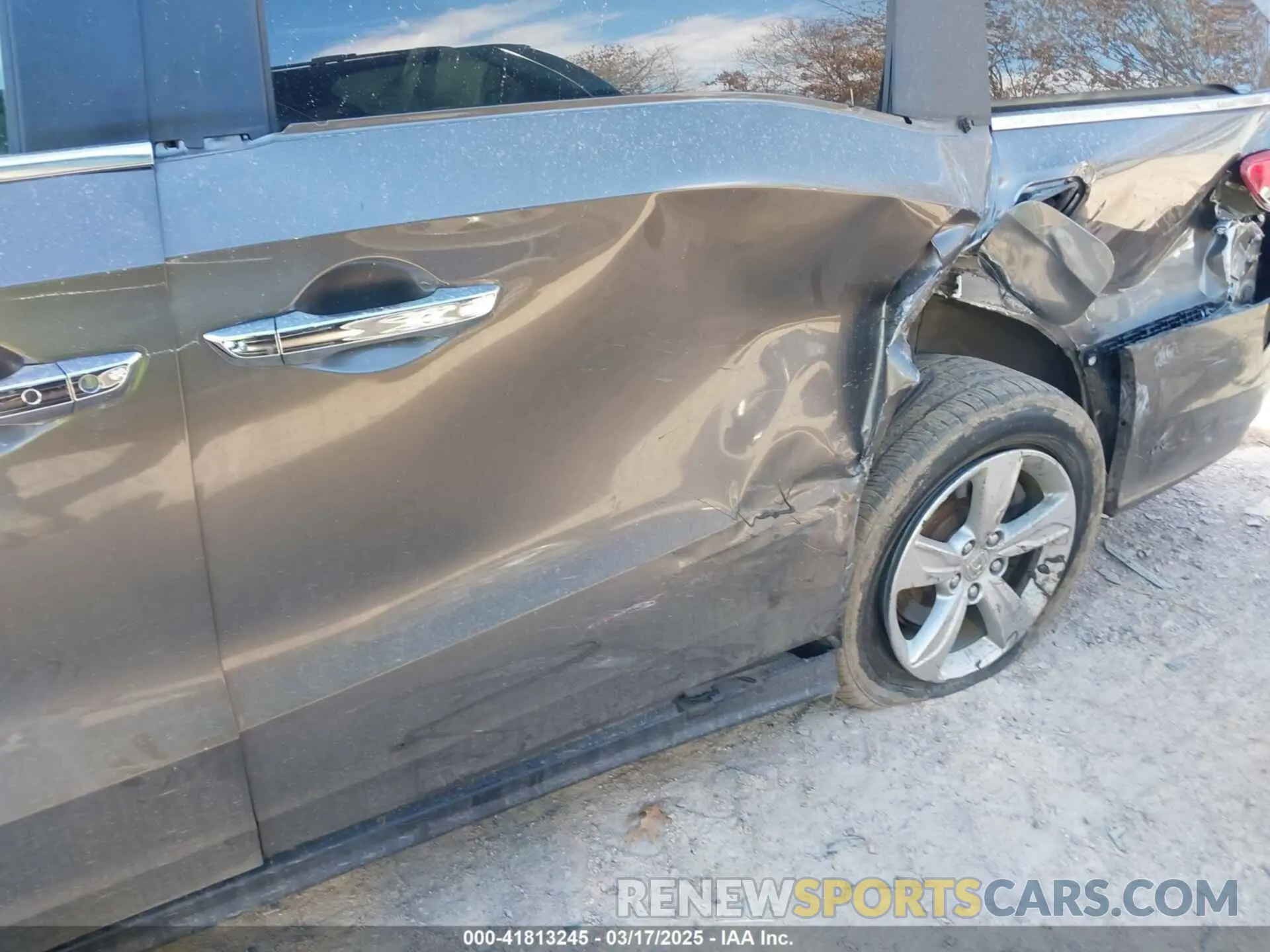 6 Photograph of a damaged car 5FNRL6H57KB023443 HONDA ODYSSEY 2019