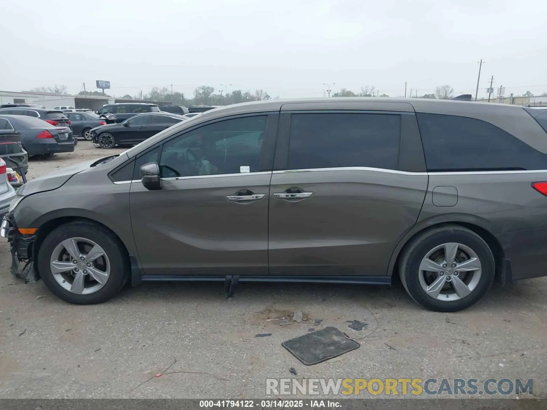 14 Photograph of a damaged car 5FNRL6H57KB049802 HONDA ODYSSEY 2019