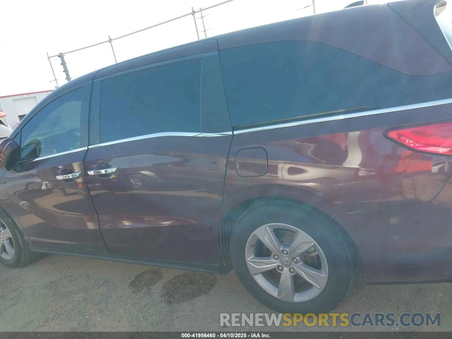 14 Photograph of a damaged car 5FNRL6H57KB133182 HONDA ODYSSEY 2019