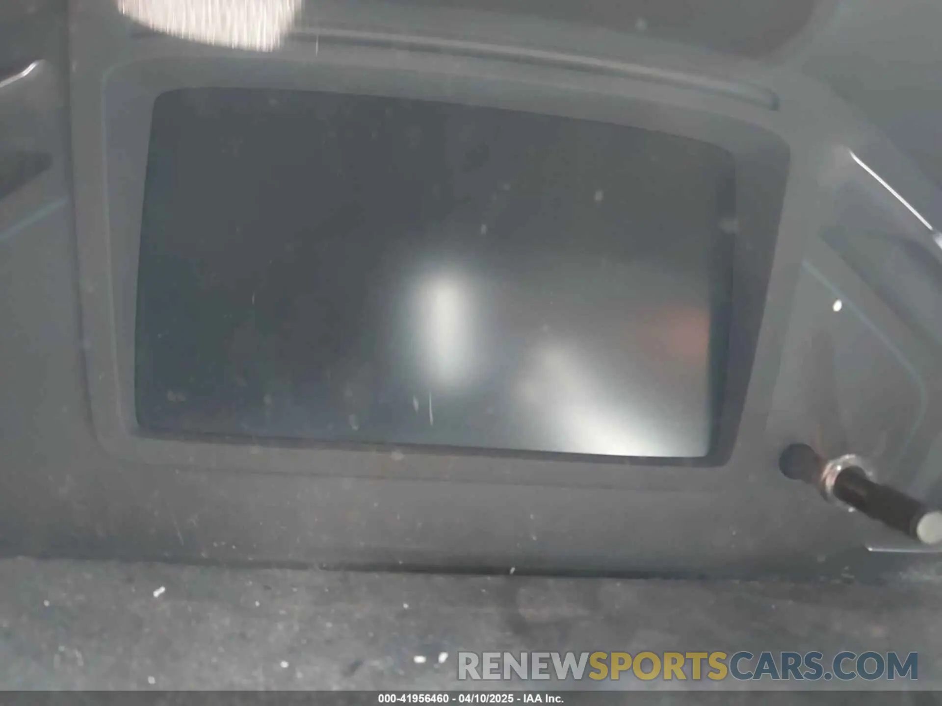 15 Photograph of a damaged car 5FNRL6H57KB133182 HONDA ODYSSEY 2019