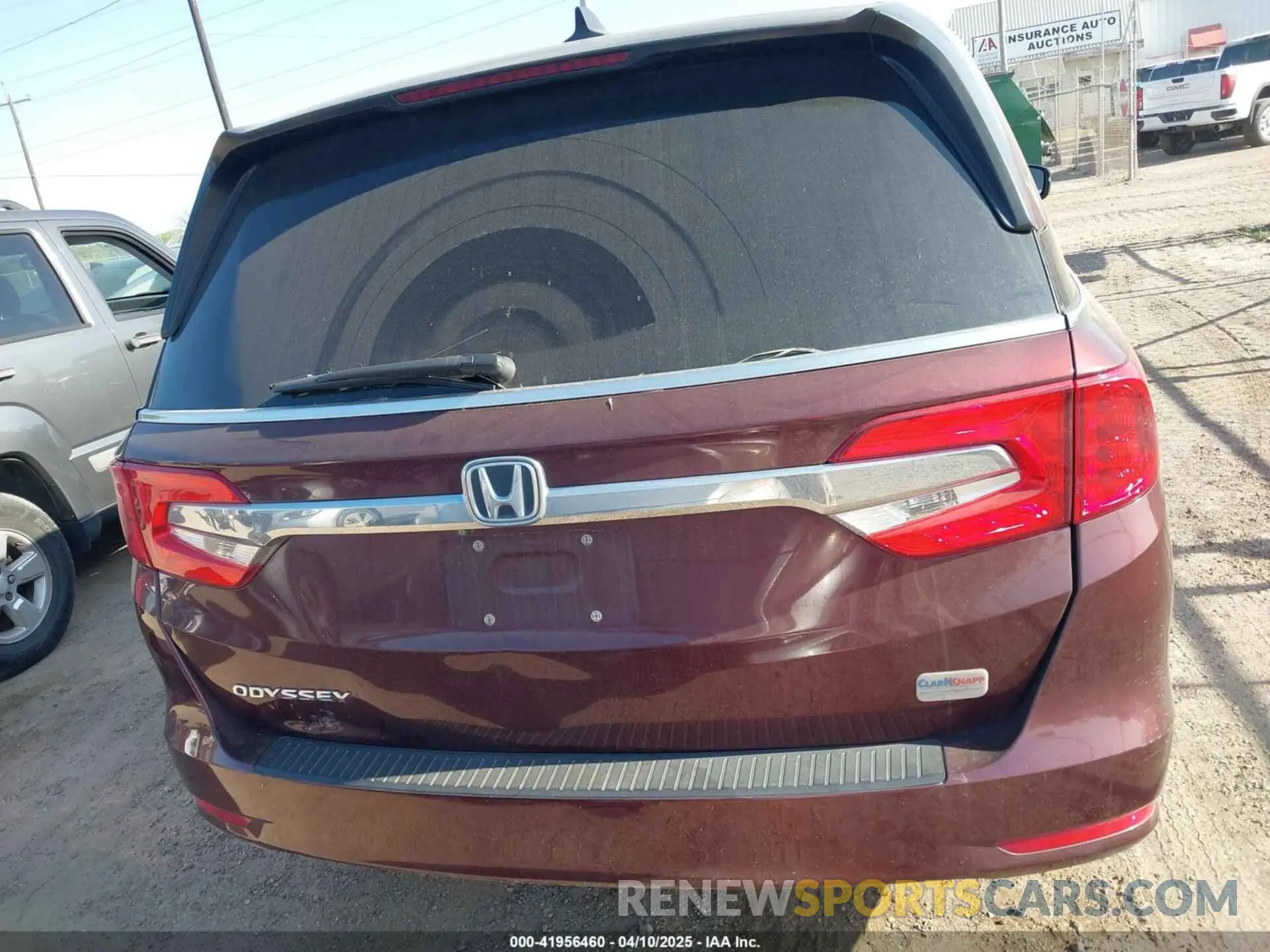 16 Photograph of a damaged car 5FNRL6H57KB133182 HONDA ODYSSEY 2019