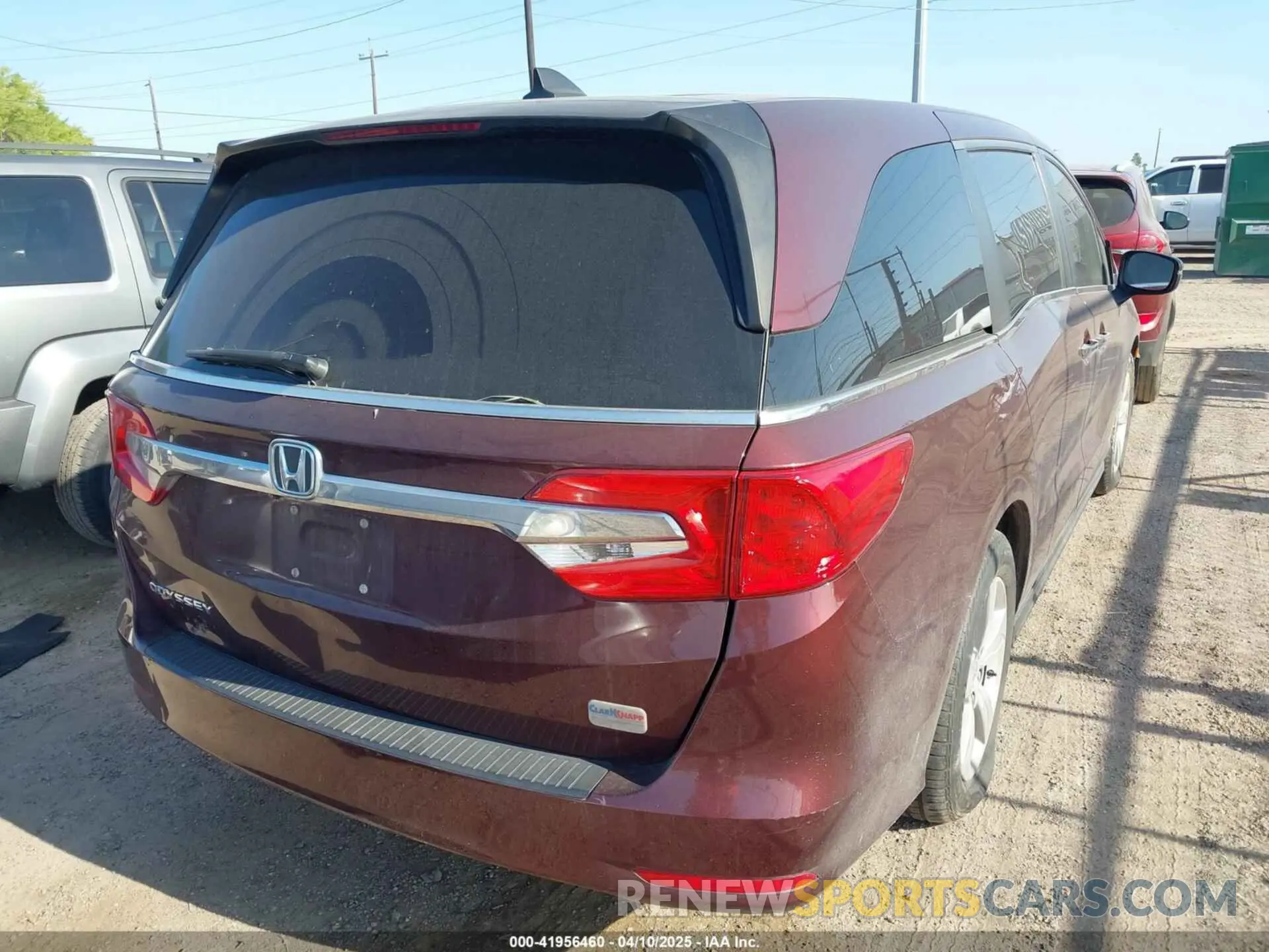 4 Photograph of a damaged car 5FNRL6H57KB133182 HONDA ODYSSEY 2019