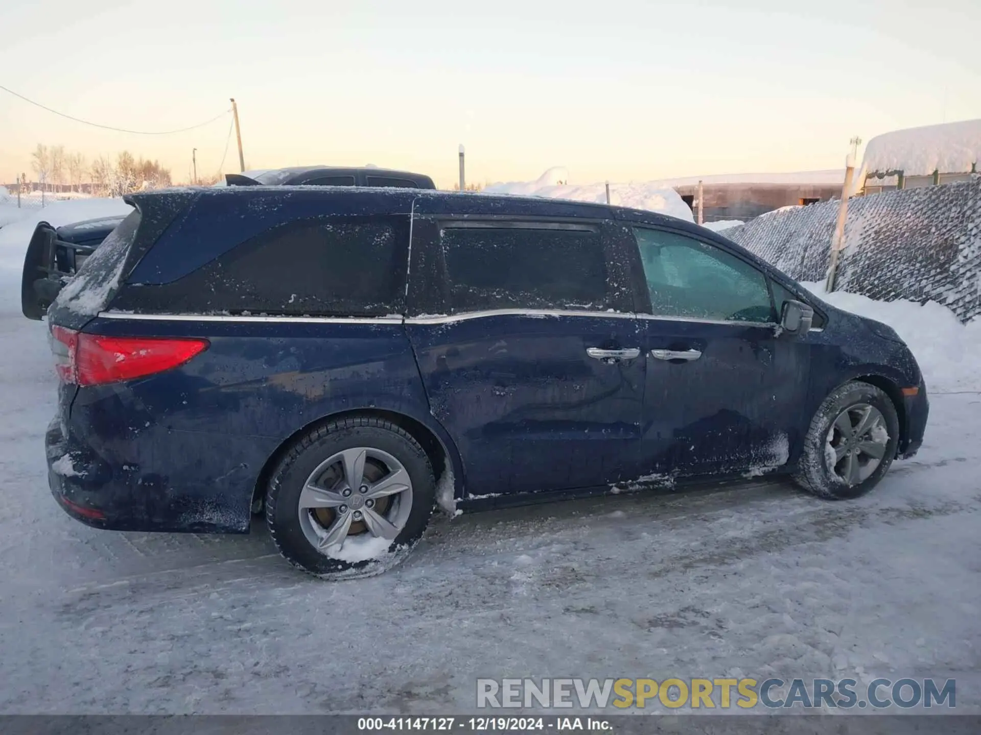 13 Photograph of a damaged car 5FNRL6H58KB070075 HONDA ODYSSEY 2019