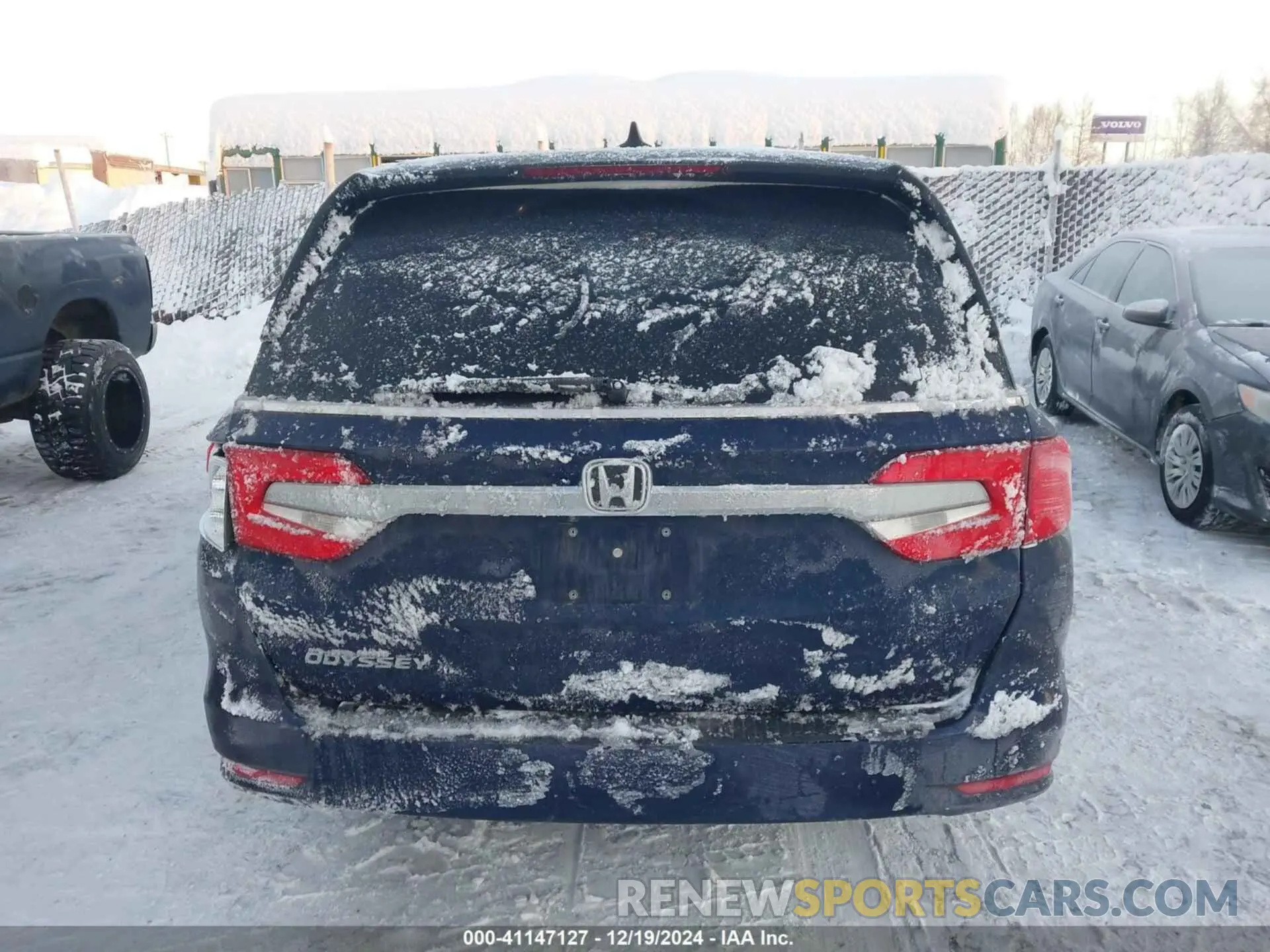16 Photograph of a damaged car 5FNRL6H58KB070075 HONDA ODYSSEY 2019