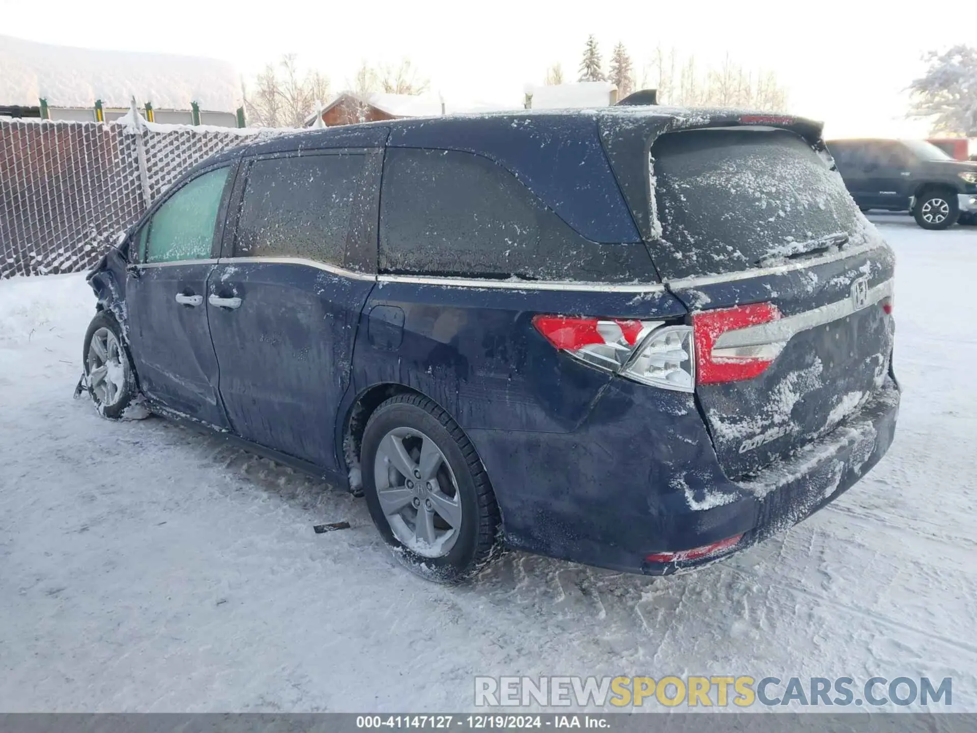 3 Photograph of a damaged car 5FNRL6H58KB070075 HONDA ODYSSEY 2019