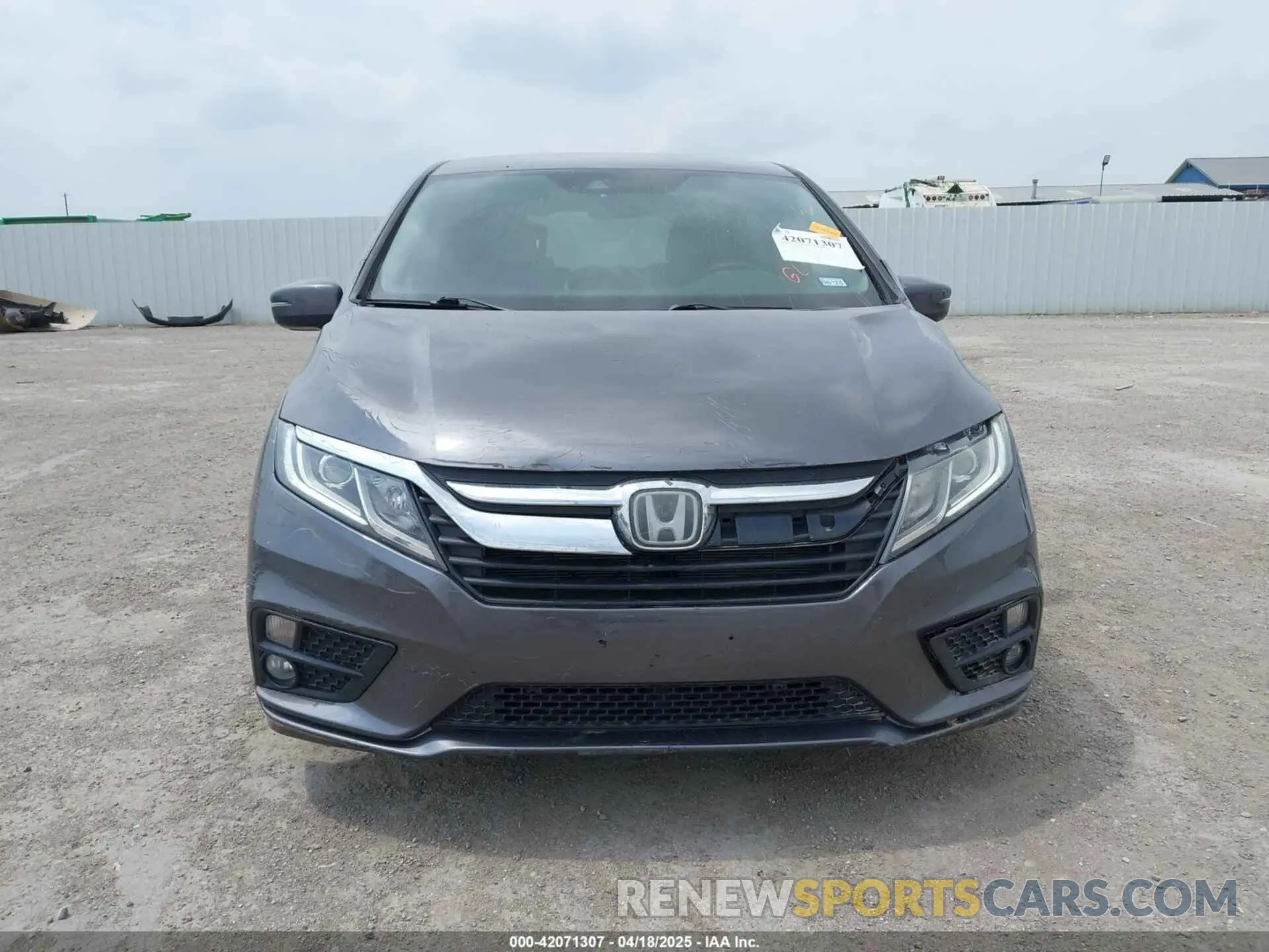 12 Photograph of a damaged car 5FNRL6H59KB101401 HONDA ODYSSEY 2019