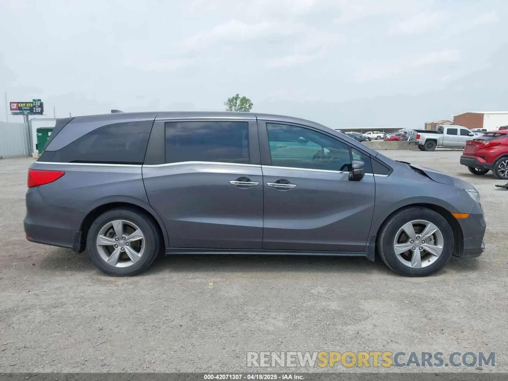 13 Photograph of a damaged car 5FNRL6H59KB101401 HONDA ODYSSEY 2019