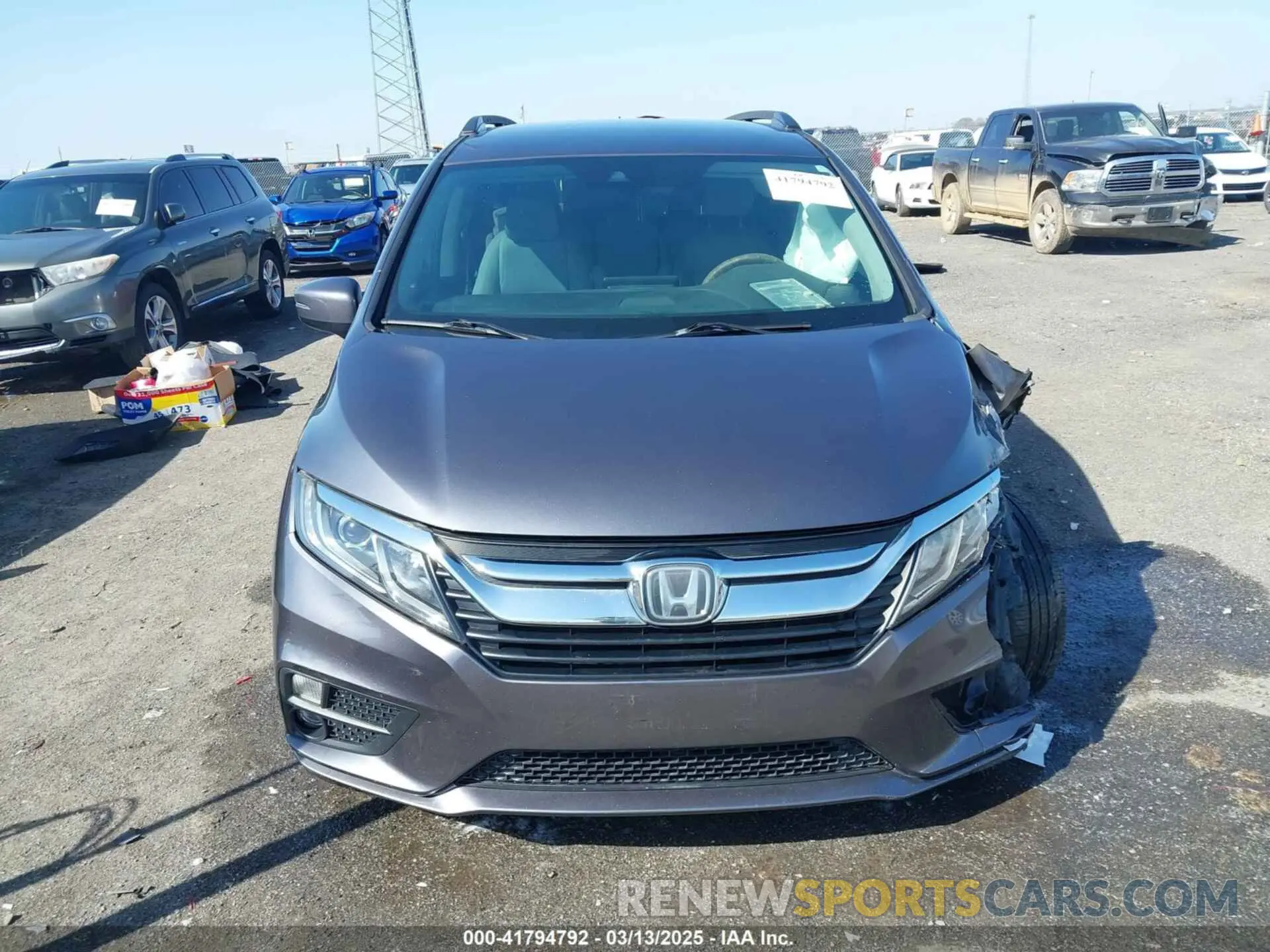 11 Photograph of a damaged car 5FNRL6H59KB131319 HONDA ODYSSEY 2019