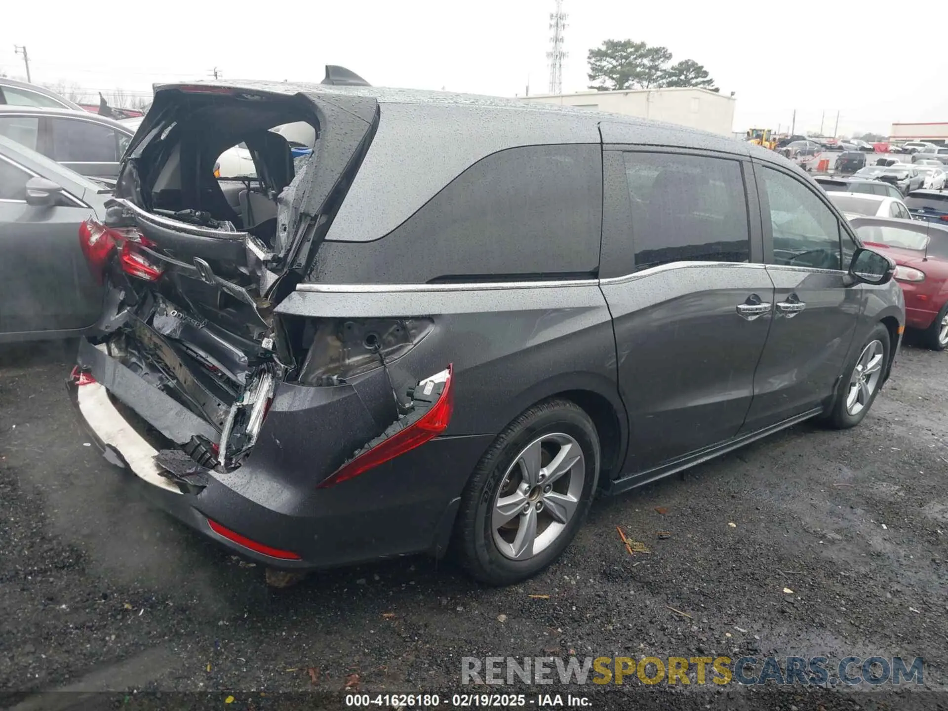 4 Photograph of a damaged car 5FNRL6H5XKB037336 HONDA ODYSSEY 2019