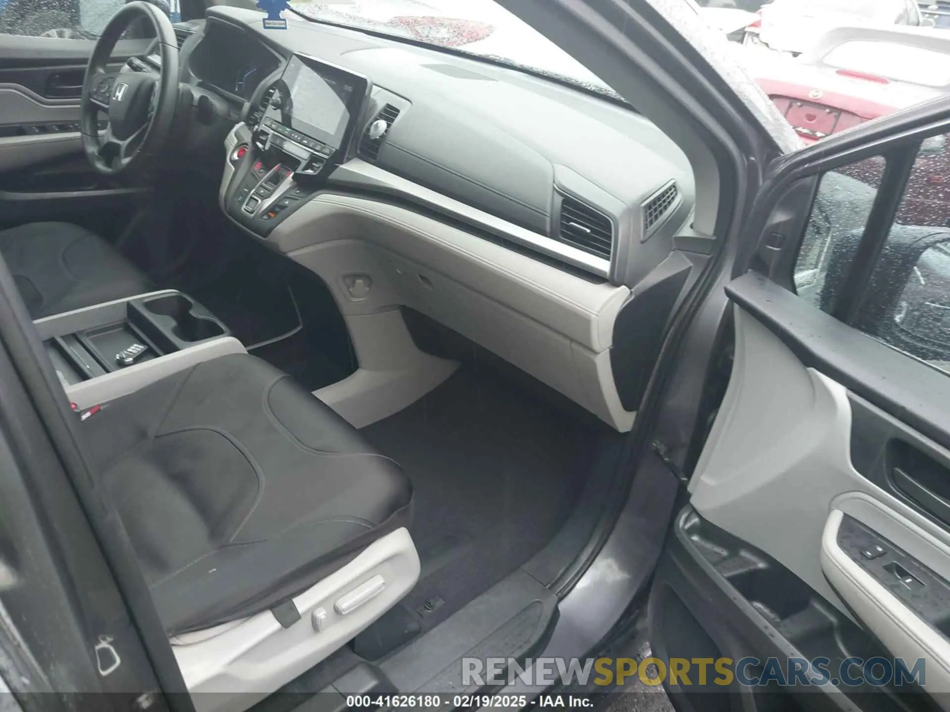 5 Photograph of a damaged car 5FNRL6H5XKB037336 HONDA ODYSSEY 2019