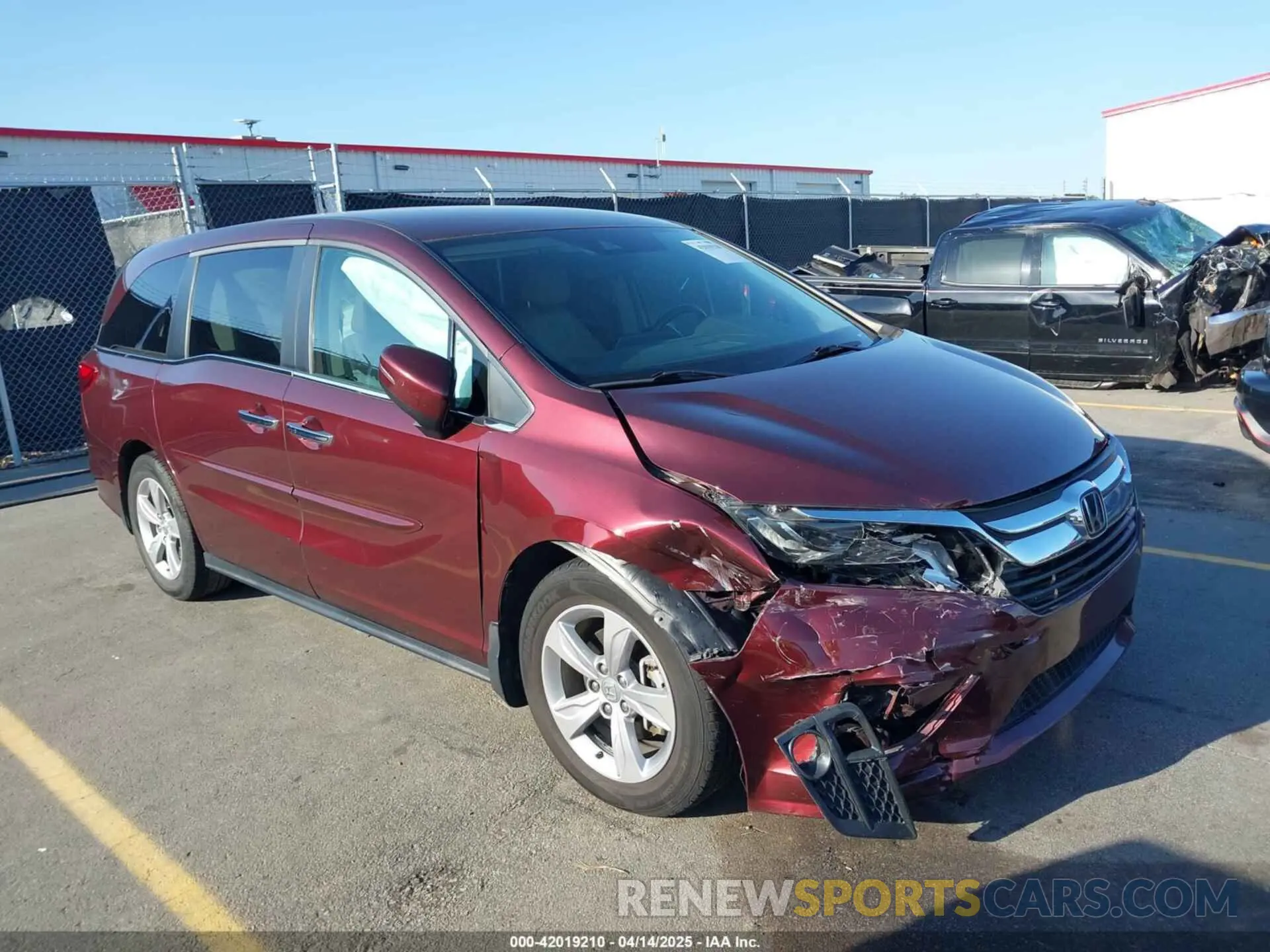 1 Photograph of a damaged car 5FNRL6H5XKB125738 HONDA ODYSSEY 2019