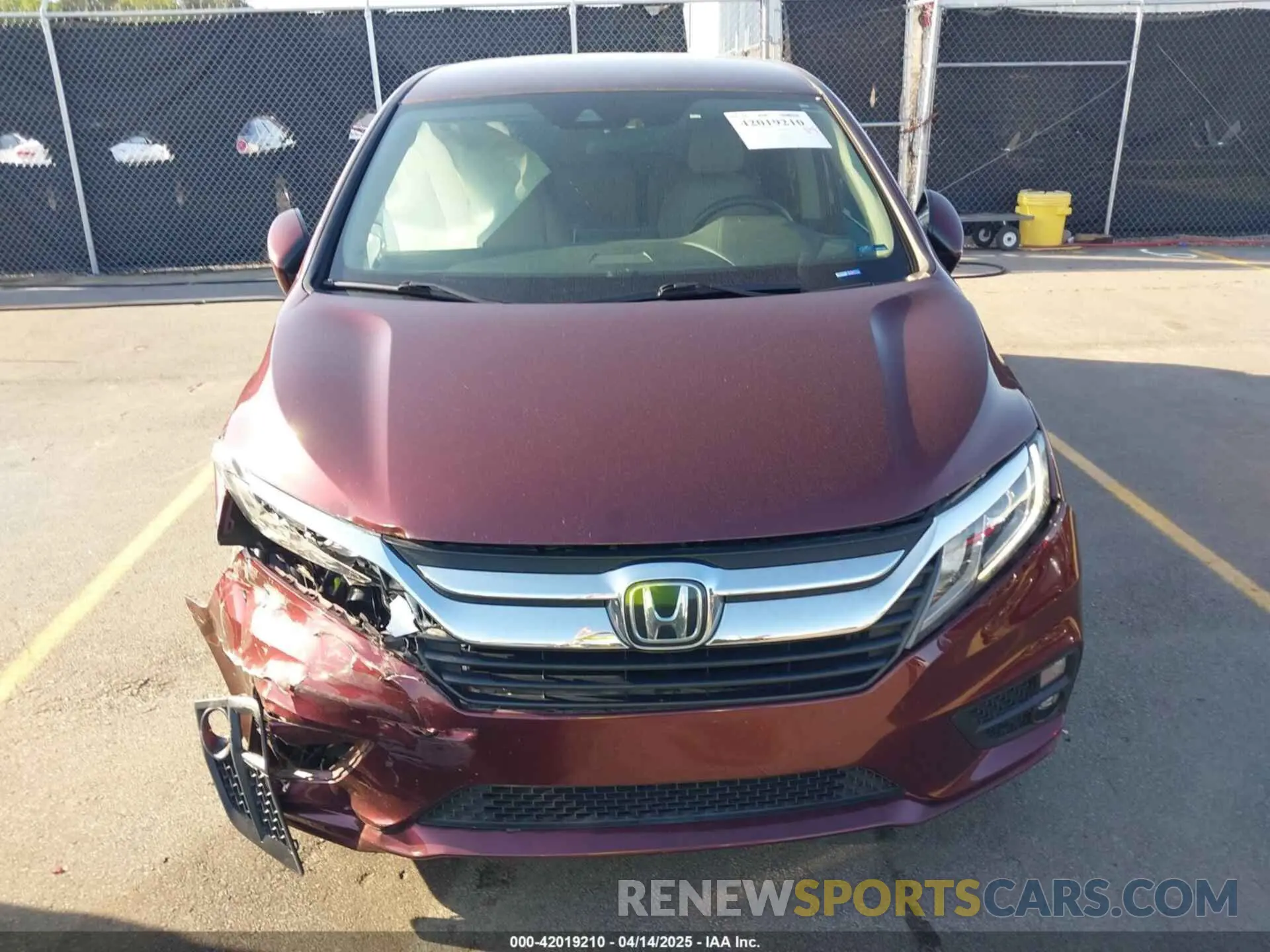 12 Photograph of a damaged car 5FNRL6H5XKB125738 HONDA ODYSSEY 2019