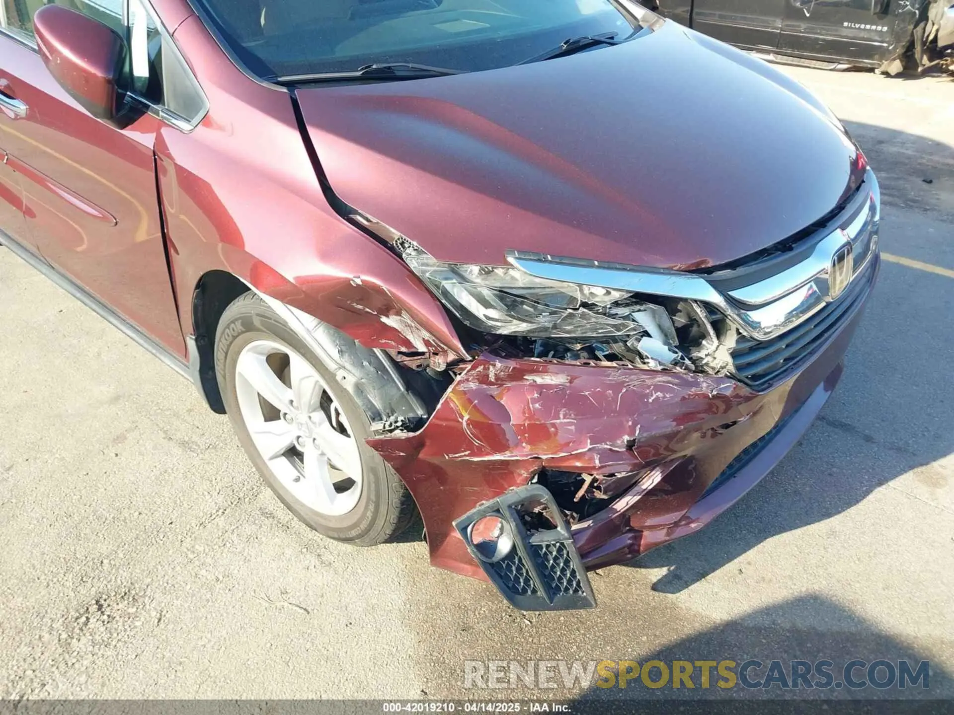 6 Photograph of a damaged car 5FNRL6H5XKB125738 HONDA ODYSSEY 2019