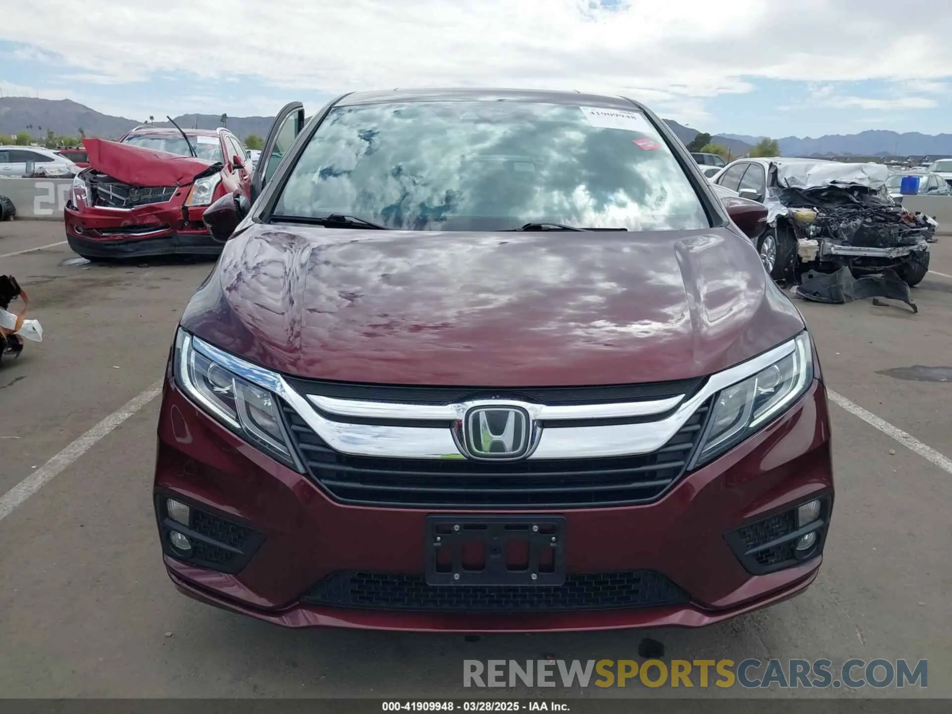 12 Photograph of a damaged car 5FNRL6H70KB090824 HONDA ODYSSEY 2019