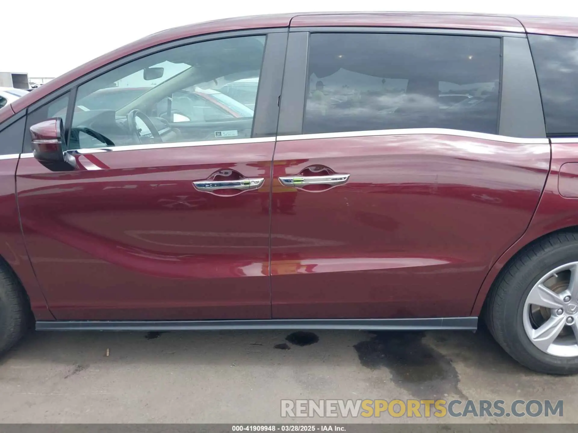 14 Photograph of a damaged car 5FNRL6H70KB090824 HONDA ODYSSEY 2019