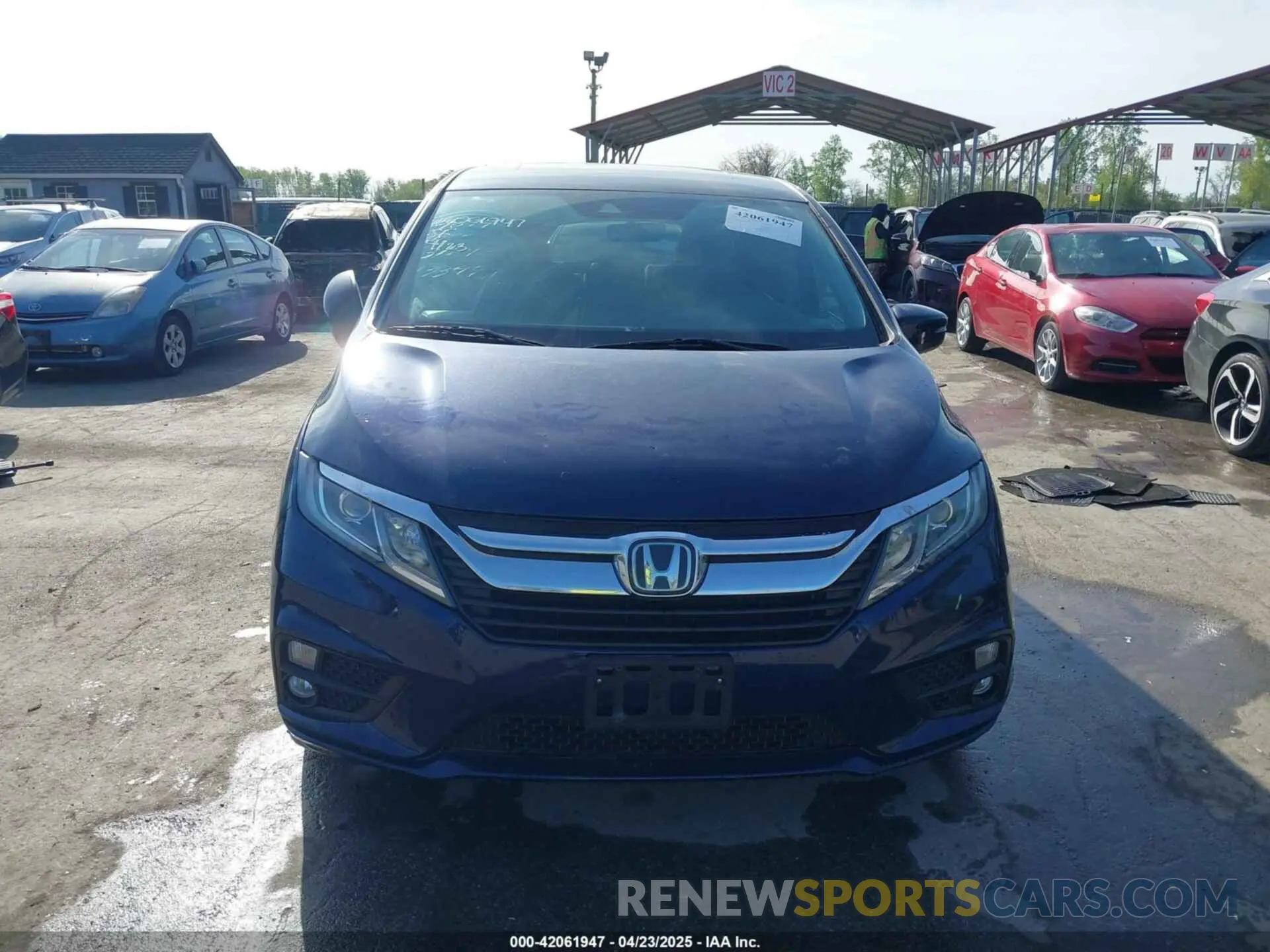 12 Photograph of a damaged car 5FNRL6H71KB004694 HONDA ODYSSEY 2019