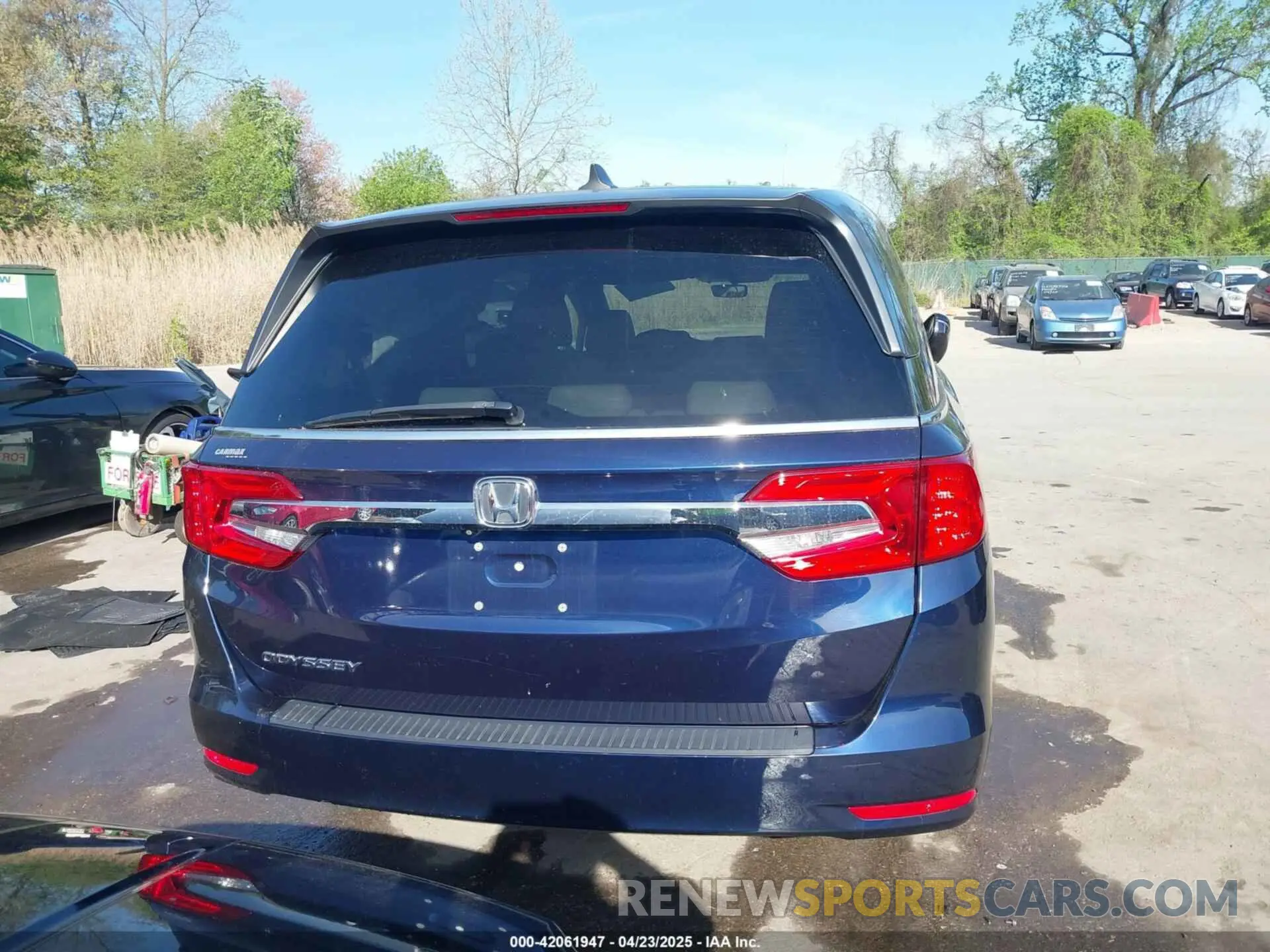 16 Photograph of a damaged car 5FNRL6H71KB004694 HONDA ODYSSEY 2019